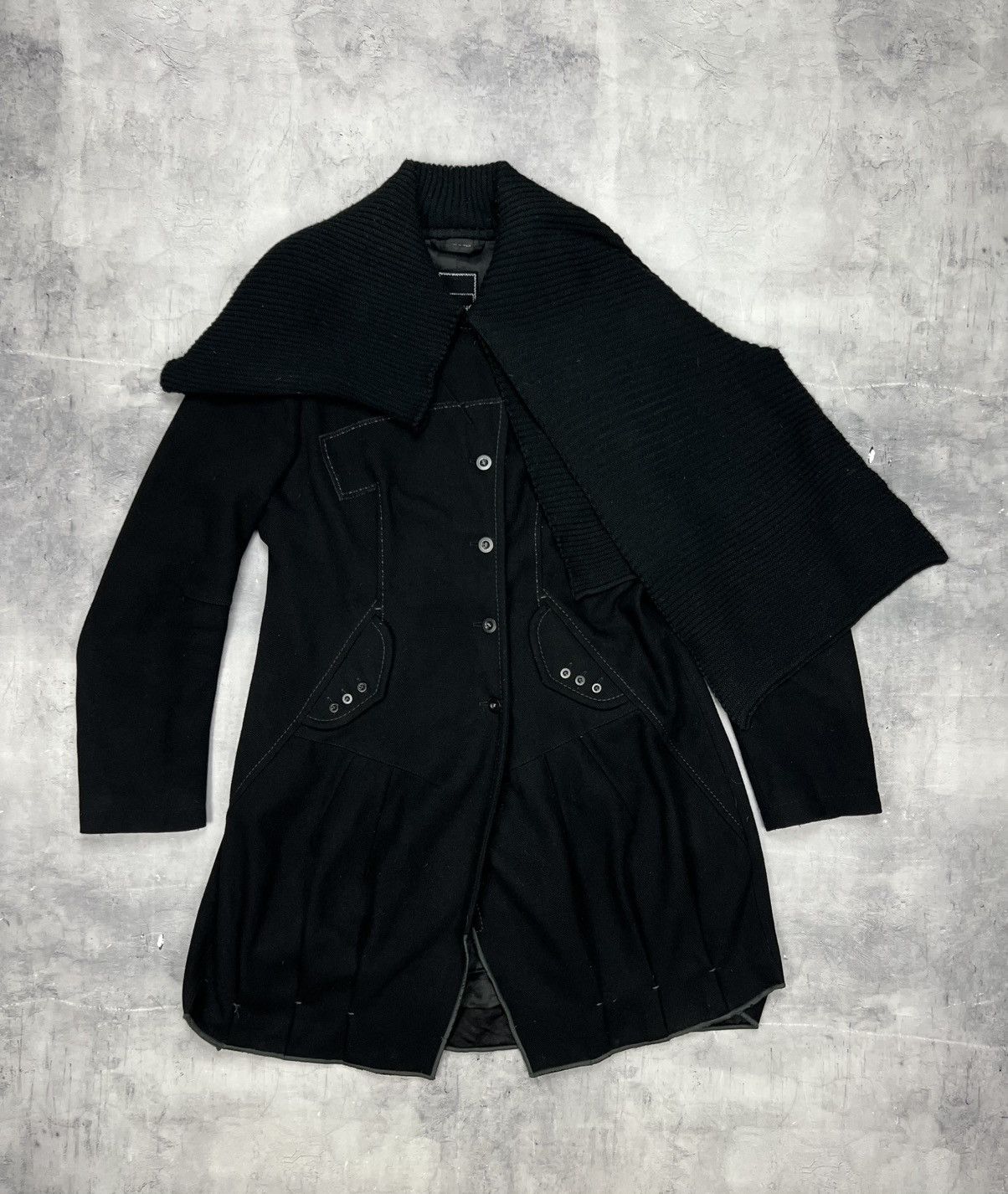 Marithe + Francois Girbaud Marithe Francois Girbaud womens wool coat scarf neck size L Size L / US 10 / IT 46 - 2 Thumbnail
