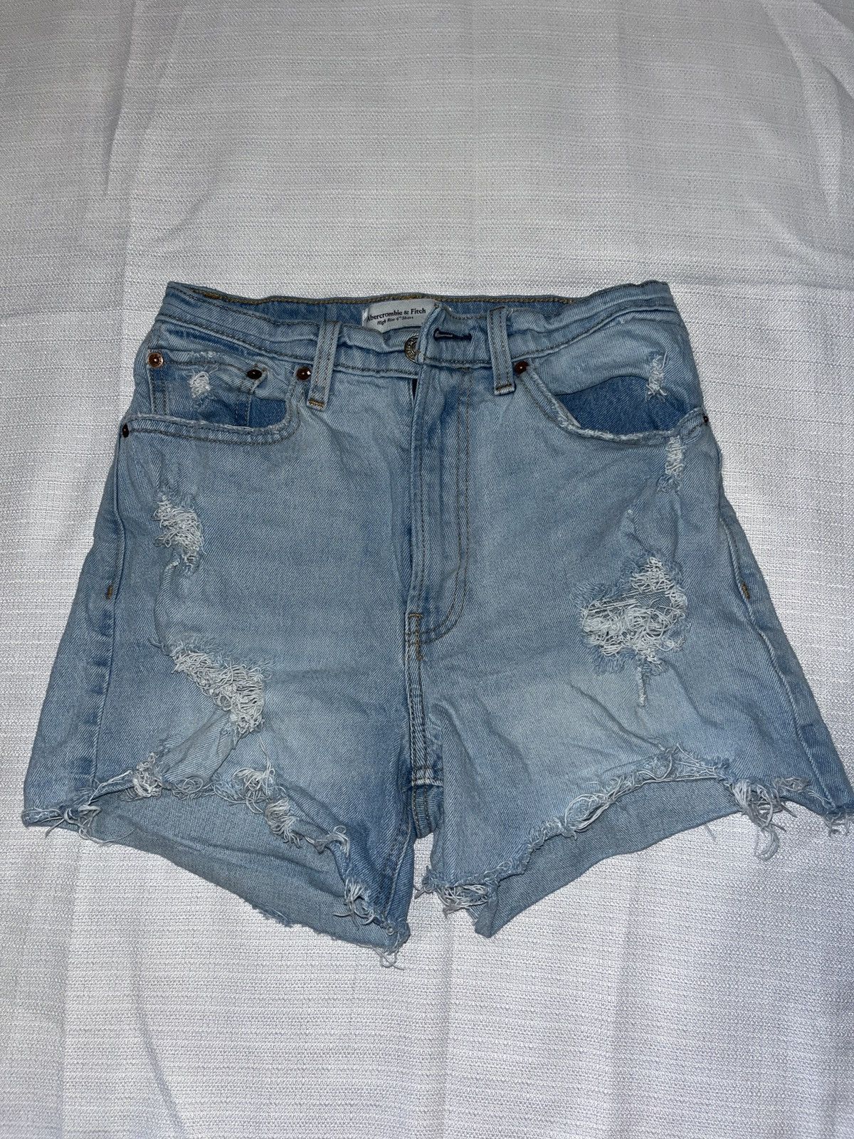 Abercrombie & Fitch Women's High Rise Jean Shorts Size 26" / US 2 / IT 38 - 1 Thumbnail
