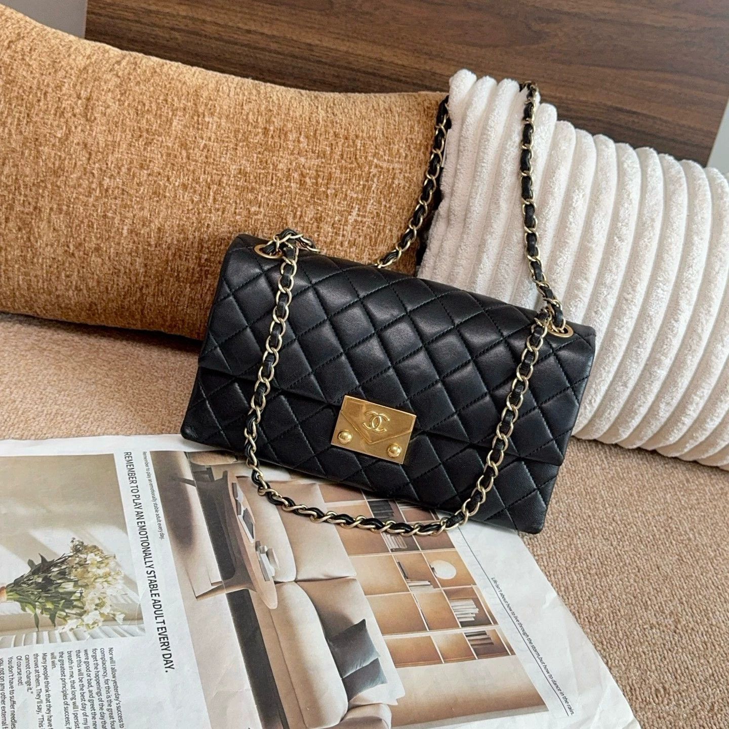 Chanel Pre-loved Bag Very good condition Size ONE SIZE - 1 Thumbnail