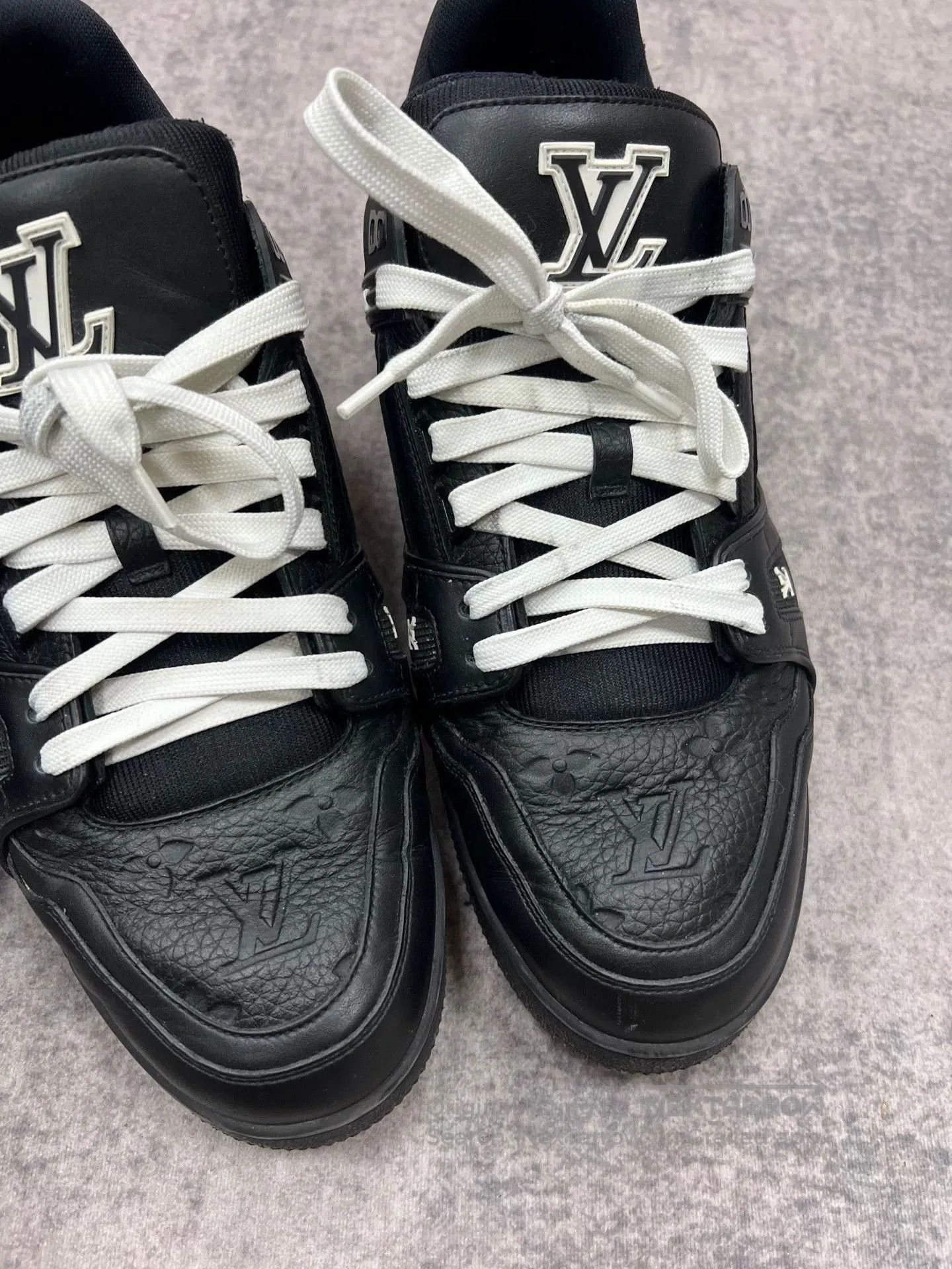 Louis Vuitton lv embossed black trainer size 10. Size US 10 / EU 43 - 2 Thumbnail