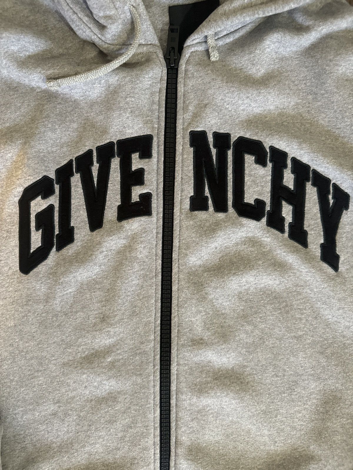 Givenchy Givenchy Zip-Up Hoodie Size US M / EU 48-50 / 2 - 4 Thumbnail