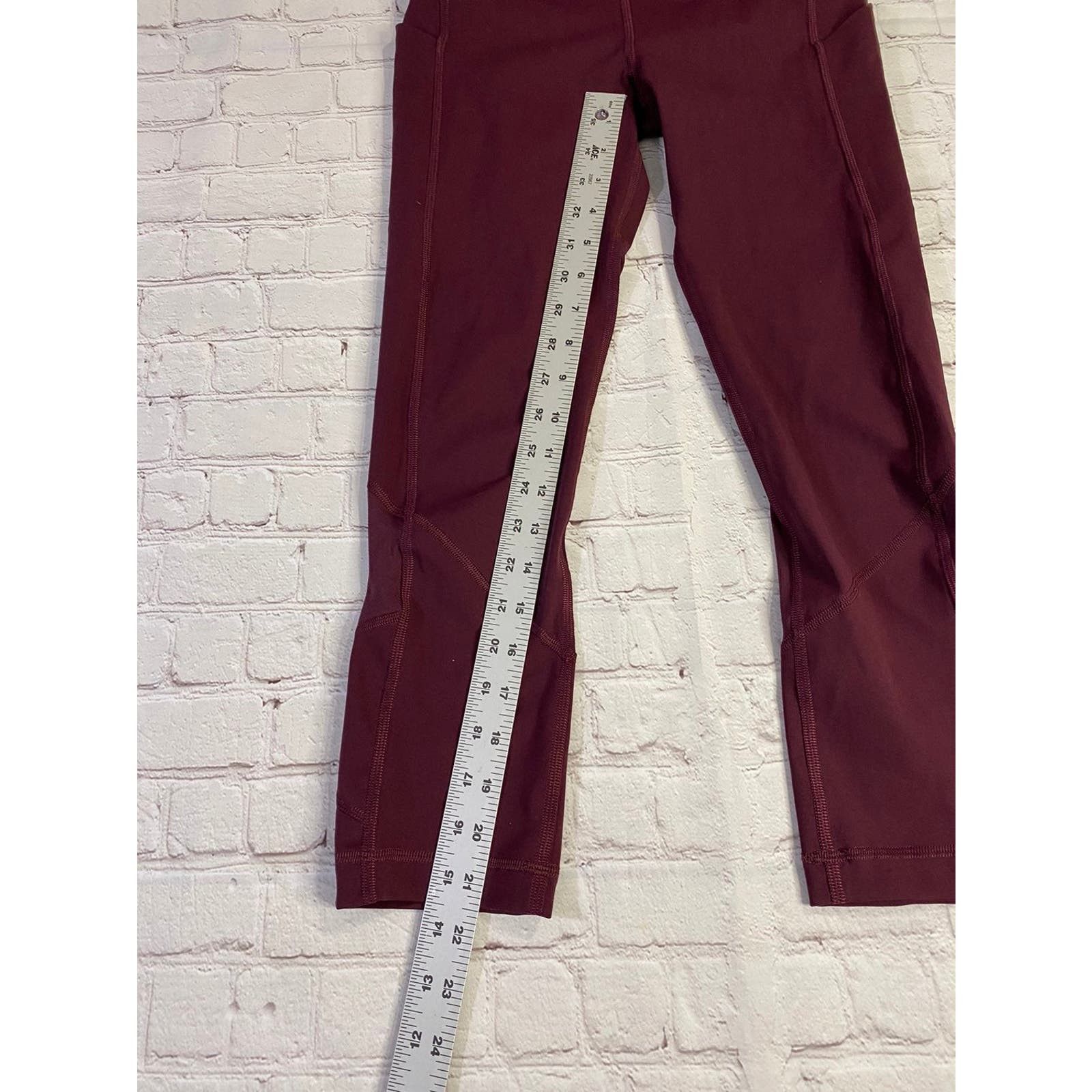 Lululemon lululemon leggings size 4 Size US 26 / EU 42 - 2 Thumbnail