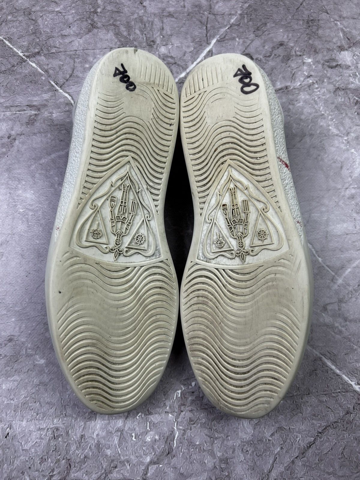 Designer Gucci Ace Blade Distressed Aged Lowtop sneakers Size US 10.5 / EU 43-44 - 22 Thumbnail