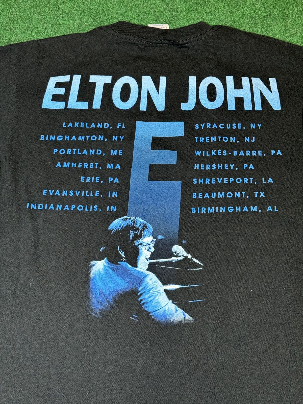 Band Tees × Vintage Vintage 90s Elton John Rocket Man Lion King Tour T Shirt Size US M / EU 48-50 / 2 - 6 Thumbnail