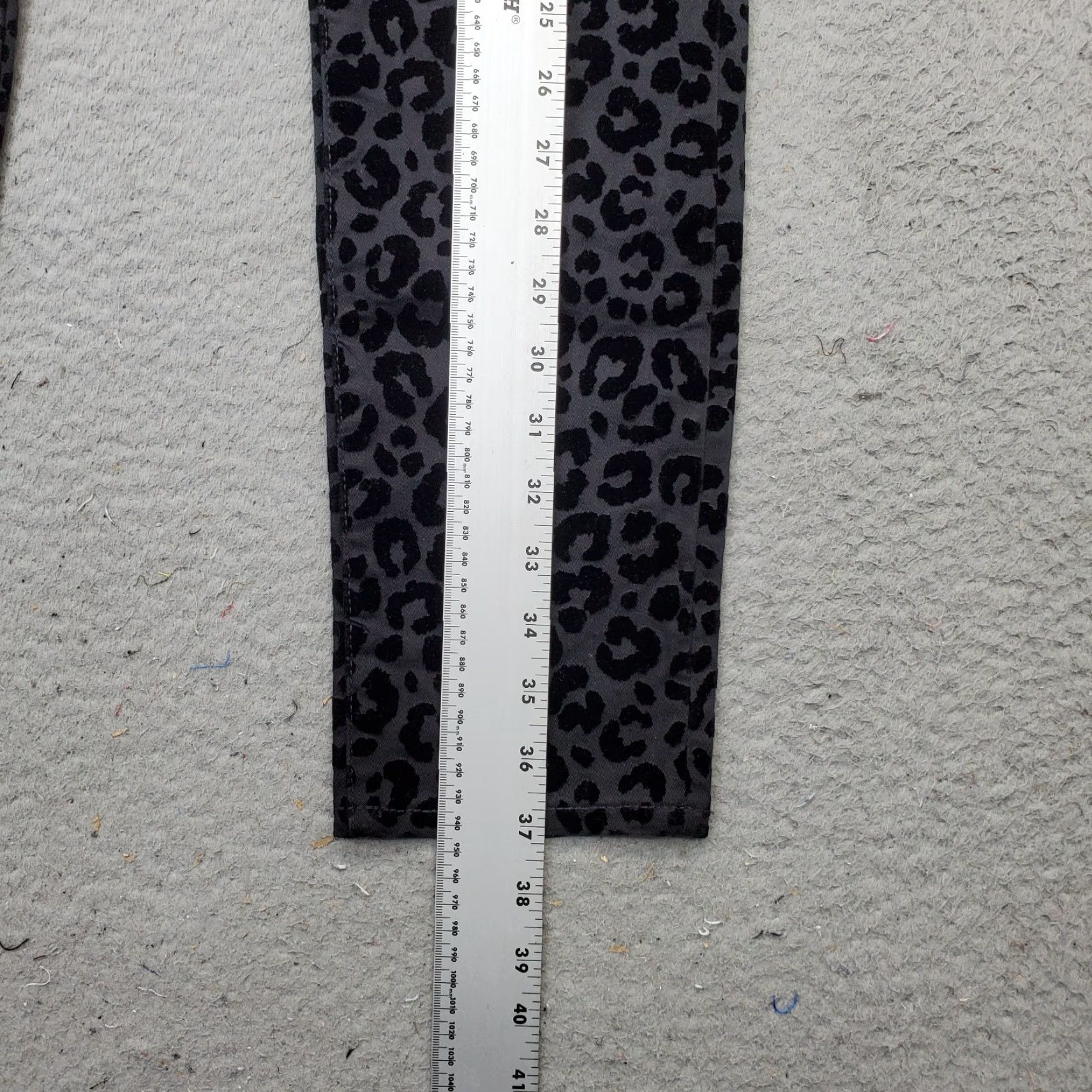 Madewell Madewell Skinny Pants Womens Size 27 Multicolor Leopard Print Cotton 9" Mid-Rise Pants Womens Size 27 Multicolor Leopard Print Cotton 9" Mid-Rise Size 27" / US 4 / IT 40 - 3 Thumbnail