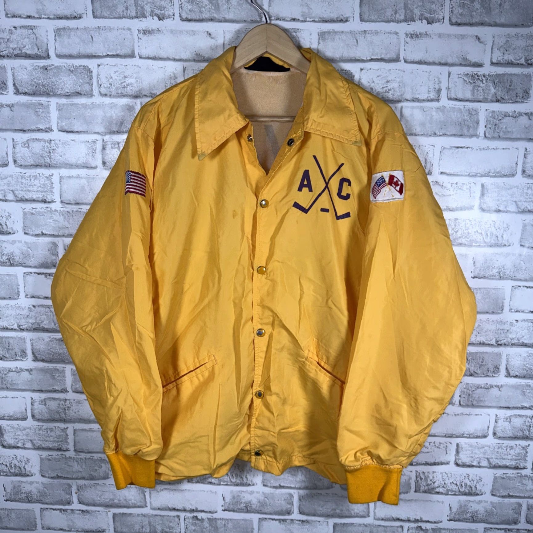 Vintage VINTAGE Unbranded Jacket Hockey Mens L Yellow Nylon VTG Size US L / EU 52-54 / 3 - 2 Thumbnail