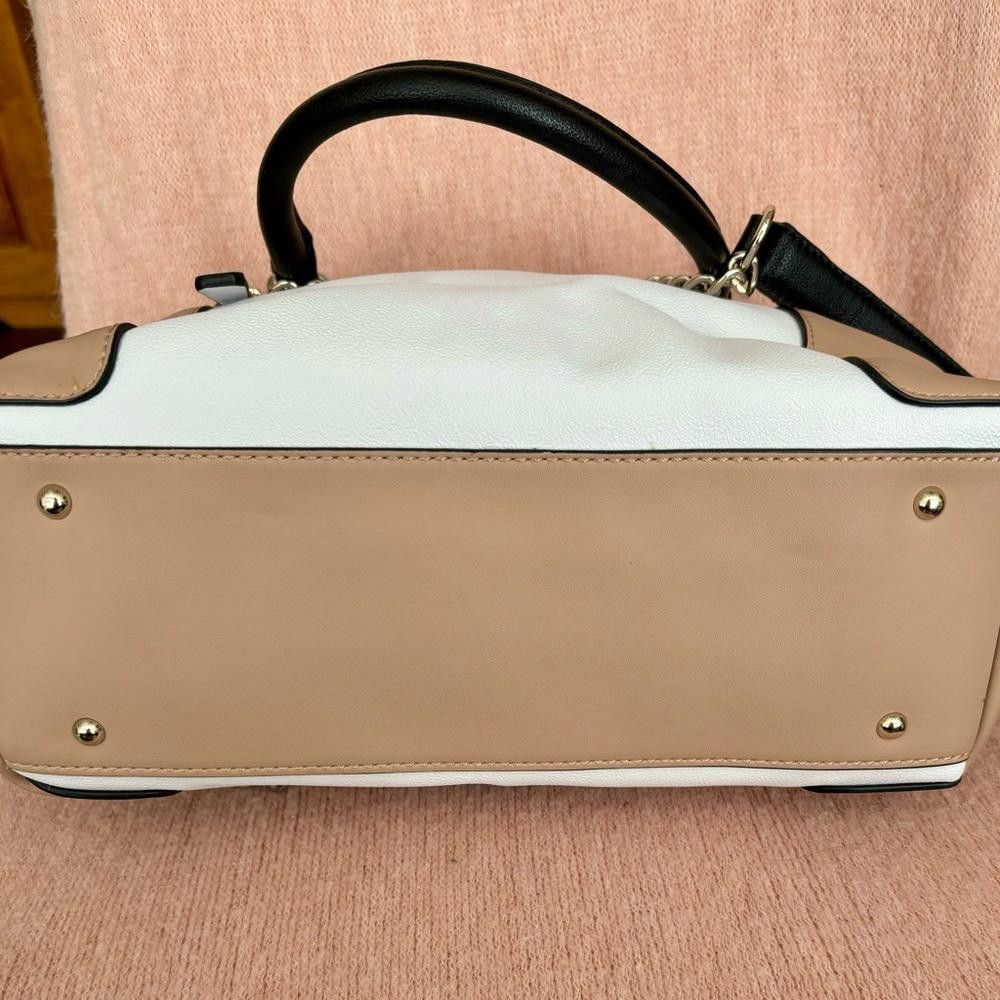 Guess GUESS Ladies White and Beige Bag Size ONE SIZE - 4 Thumbnail