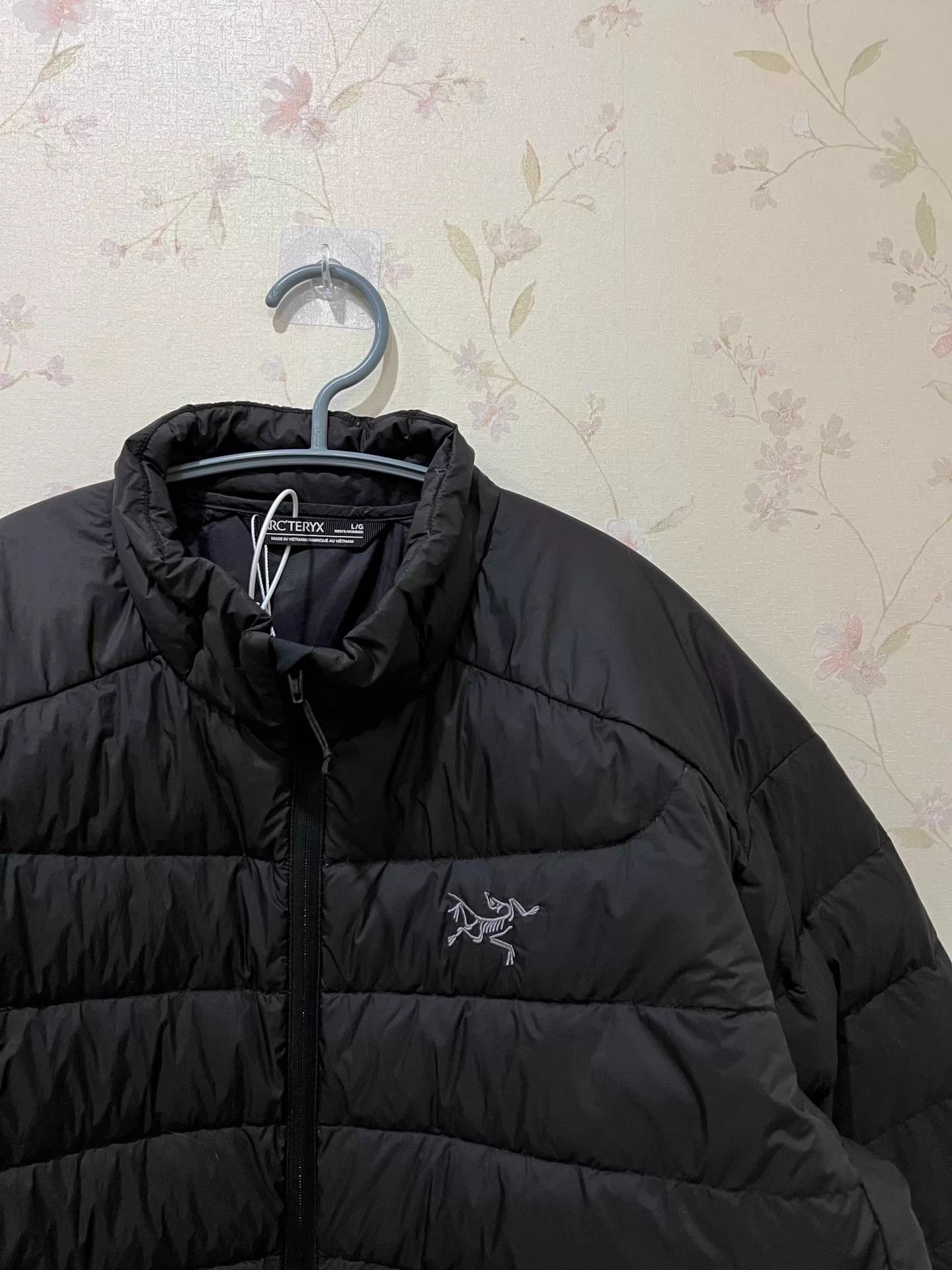 Arc'teryx Arcteryx Cerium L Embroidered Logo Collar Down 99New Size US L / EU 52-54 / 3 - 3 Thumbnail