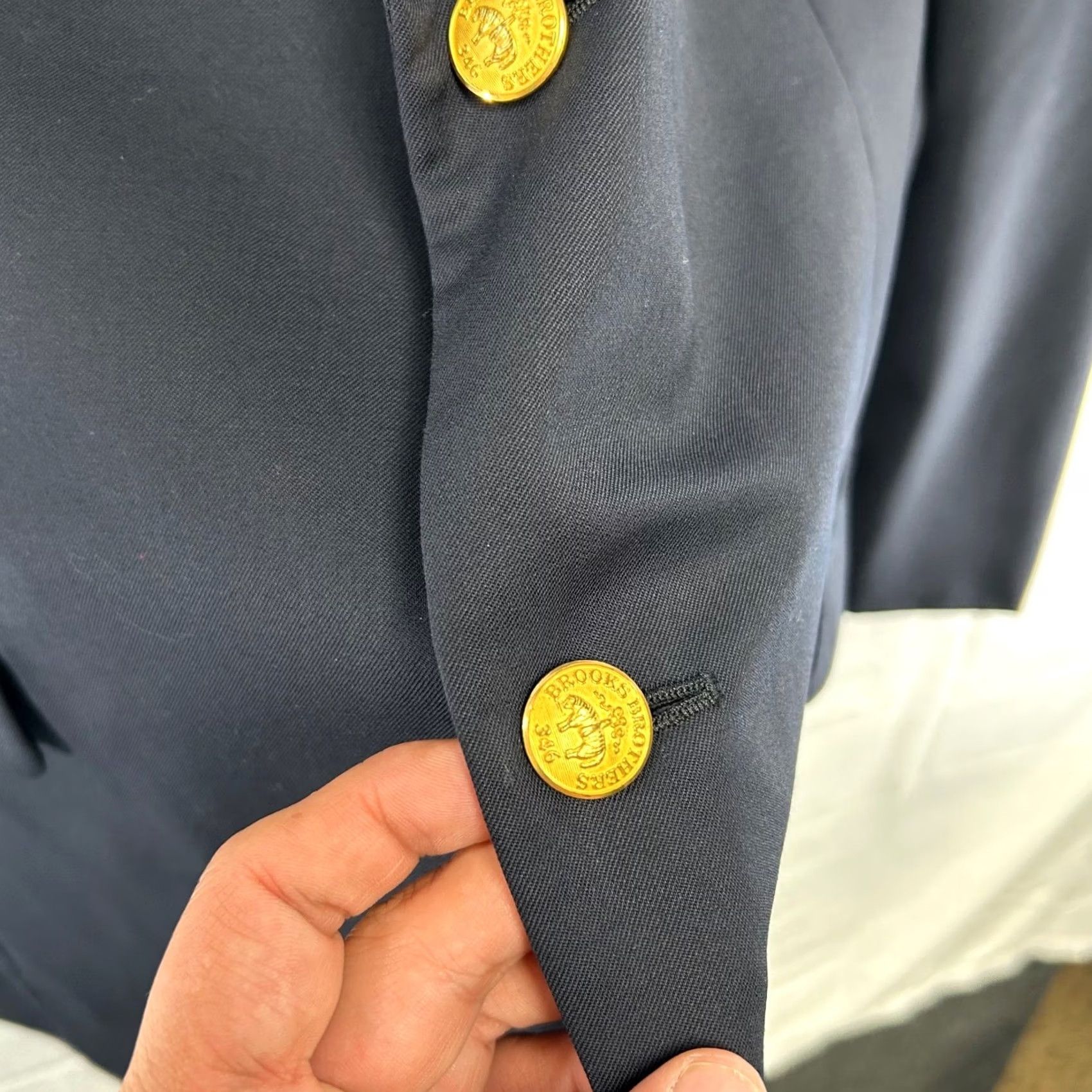 Brooks Brothers Brooks Brothers Blazer Mens 43R Navy Blue 100% Wool Gold Button Sport Coat Size 46R - 4 Thumbnail