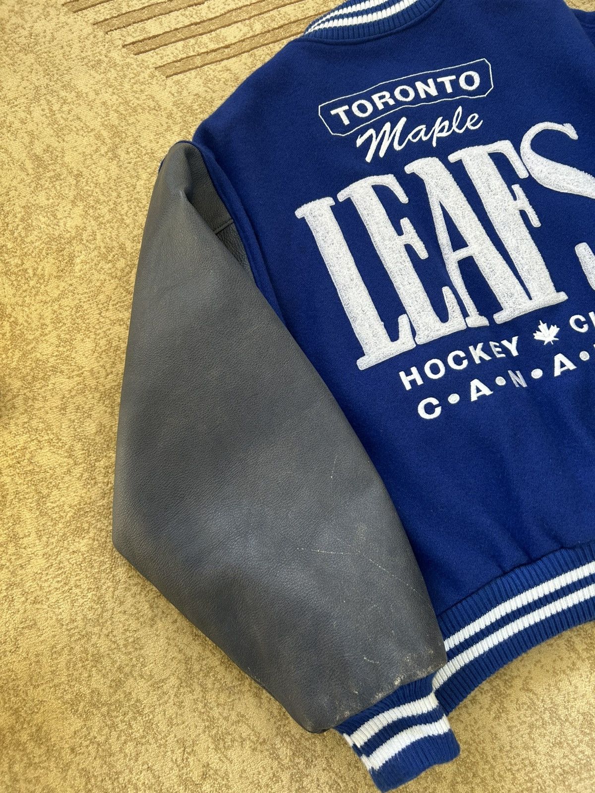 Roots Vintage Roots Toronto Maple Leafs Wool Varsity Jacket Size US M / EU 48-50 / 2 - 16 Thumbnail