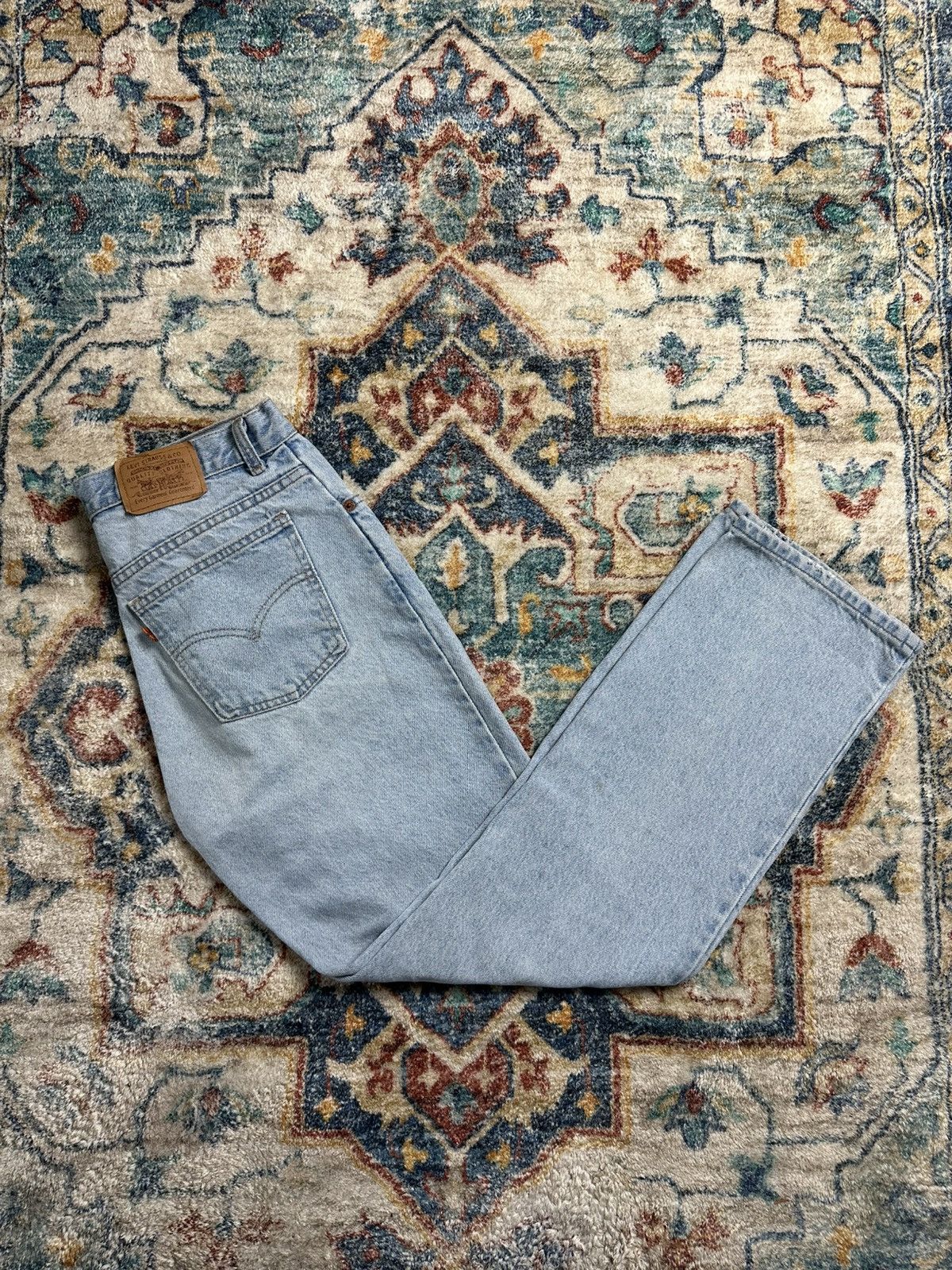 Levi's × Vintage Vintage Levi’s Ripped Lightwash Jeans Size 32 Size US 32 / EU 48 - 1 Thumbnail