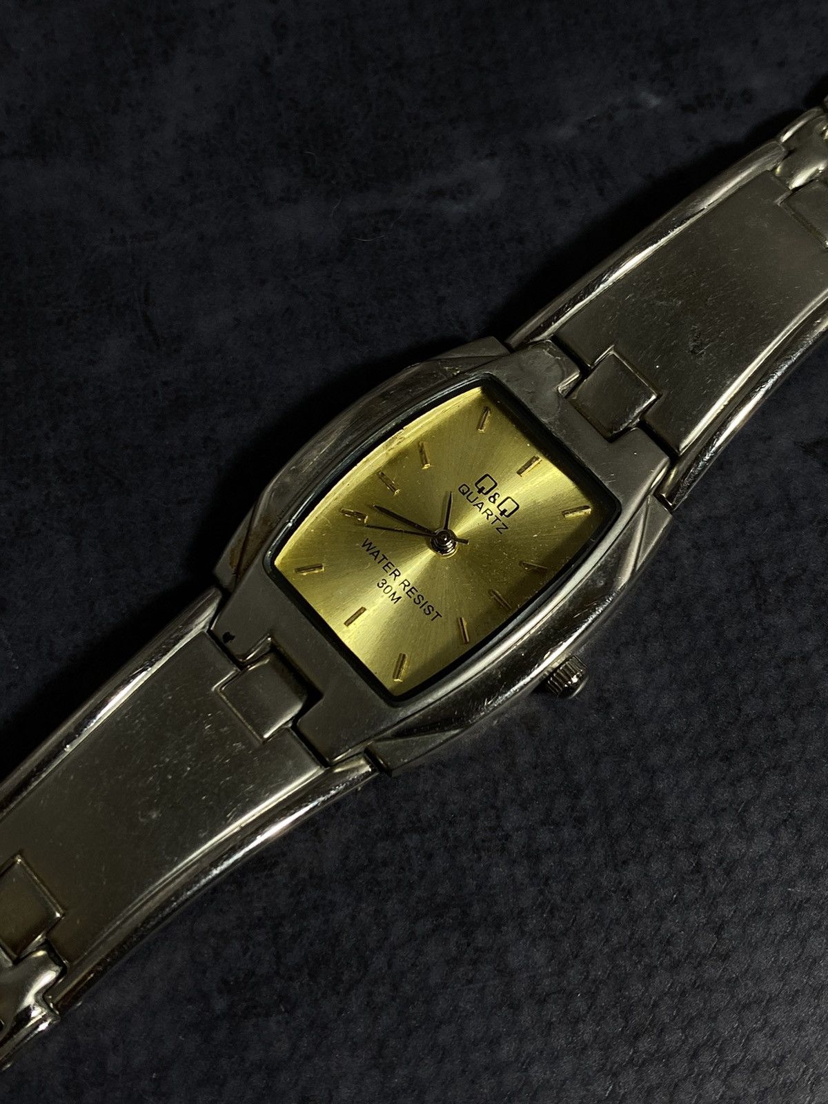 Japanese Brand Vintage Q&Q Gold Dial Watch Japan Movement Size ONE SIZE - 6 Thumbnail