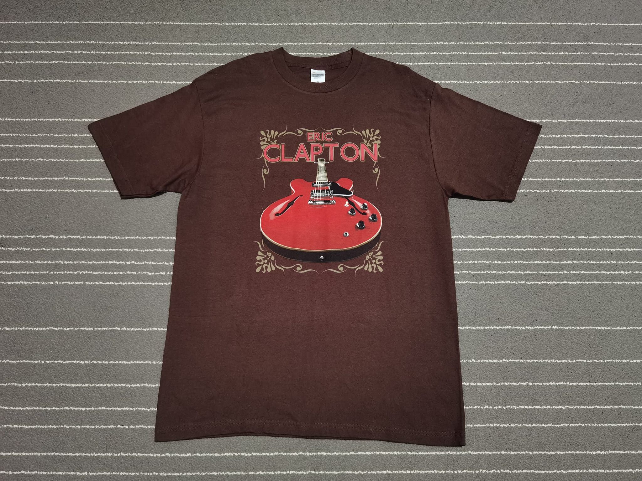 Other Eric Clapton japan 2019 M 2091 Size US M / EU 48-50 / 2 - 1 Thumbnail