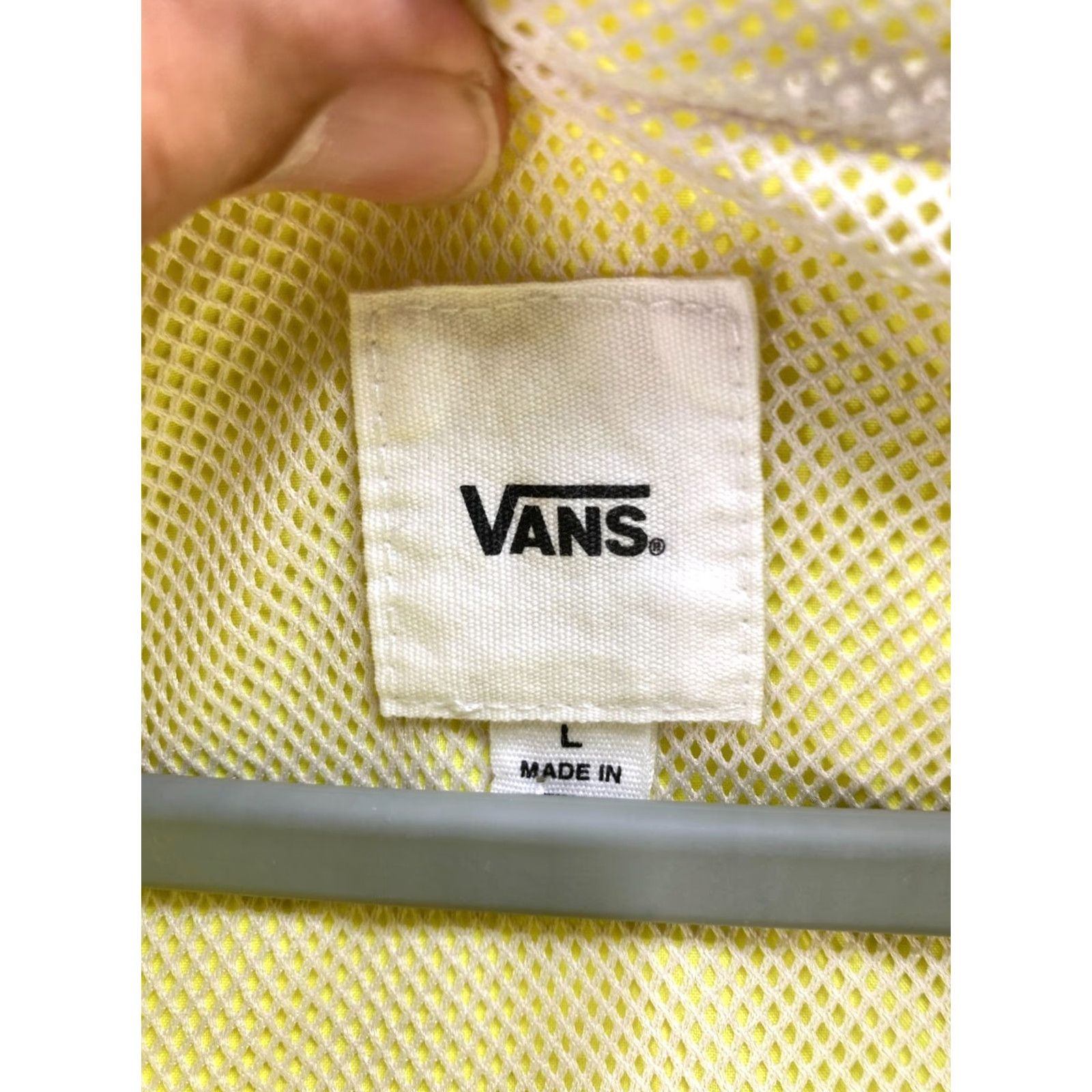 Vans VANS Kastle Turvey Windbreaker Jacket Womens L Yellow Zip Up Hooded Drawstring Jacket Size L / US 10 / IT 46 - 7 Thumbnail