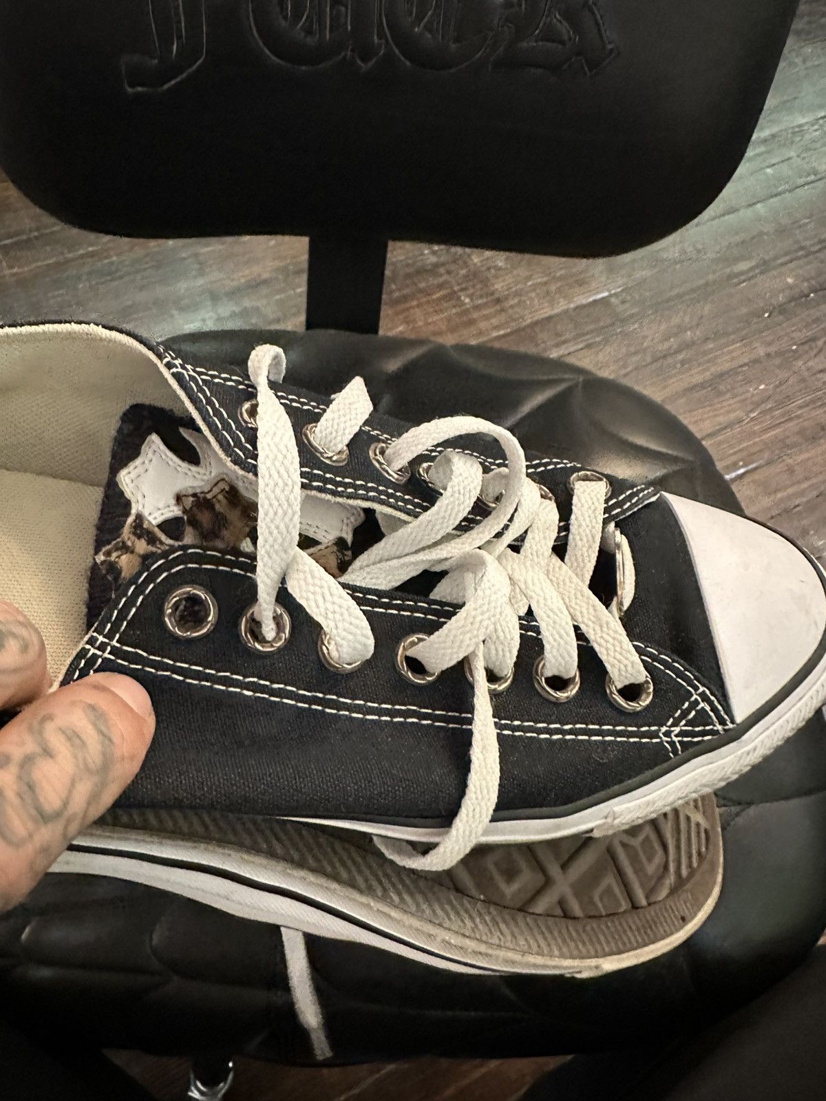 Chrome Hearts Chrome Hearts x Converse CROSS PATCH low top sneakers 9-10.5 Size US 9 / EU 42 - 11 Thumbnail