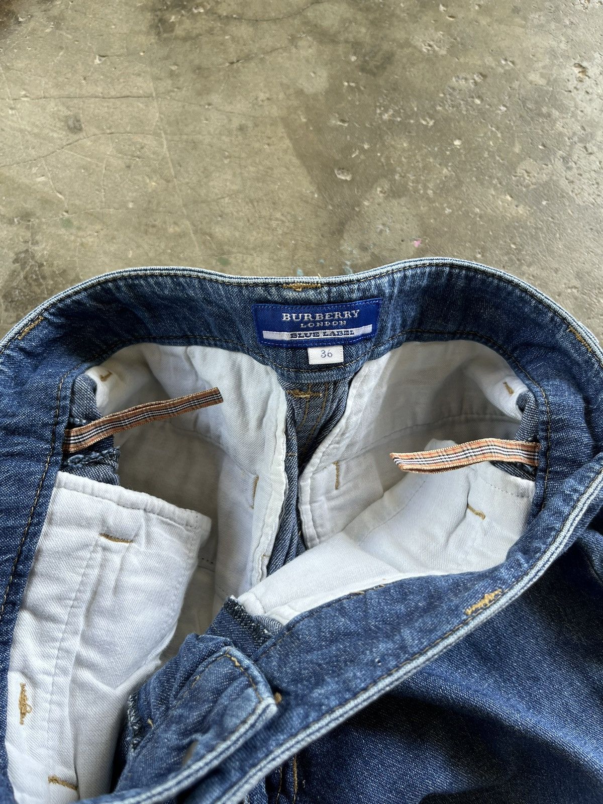 Burberry × Denime × Designer 🔥Burberrys’s Denime Down Leg Novacheck Size 36" / US 14 / IT 50 - 8 Thumbnail