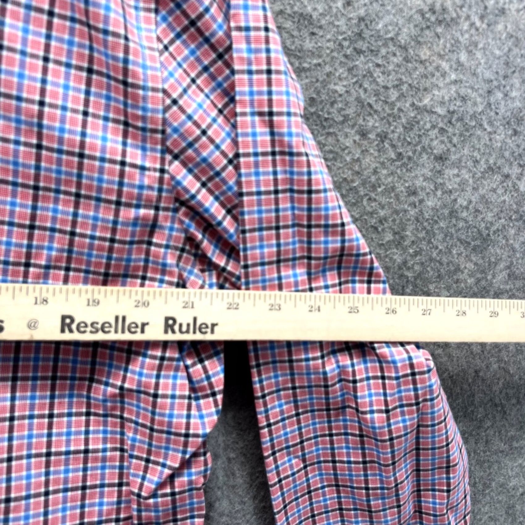 Banana Republic VINTAGE? No. Banana Republic Shirt Men Large Pink Button Down Camden Stretch Plaid Size US L / EU 52-54 / 3 - 5 Thumbnail