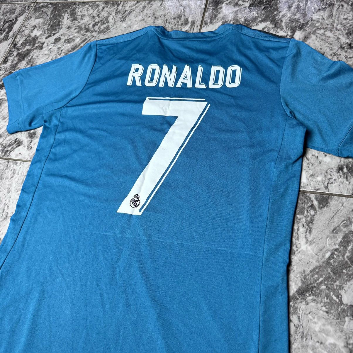 Adidas REAL MADRID 2017 2018 FOOTBALL SHIRT SOCCER JERSEY ADIDAS Size US M / EU 48-50 / 2 - 16 Thumbnail