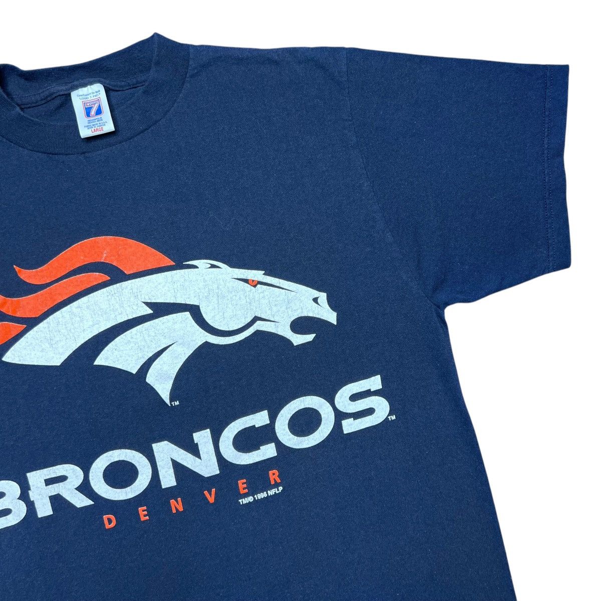 Logo 7 × NFL × Vintage Vintage 1996 NFL Denver Broncos Logo Mascot Logo 7 T-Shirt Size US L / EU 52-54 / 3 - 7 Thumbnail