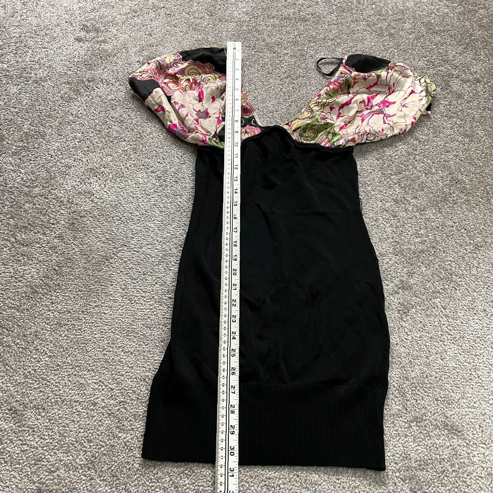 Bebe bebe Bodycon Dress Brand: bebe Small S Black Floral Knee Length V-Neck Casual Sleeve Short Sleeve Women’s Fashion Dress Size S / US 4 / IT 40 - 7 Thumbnail