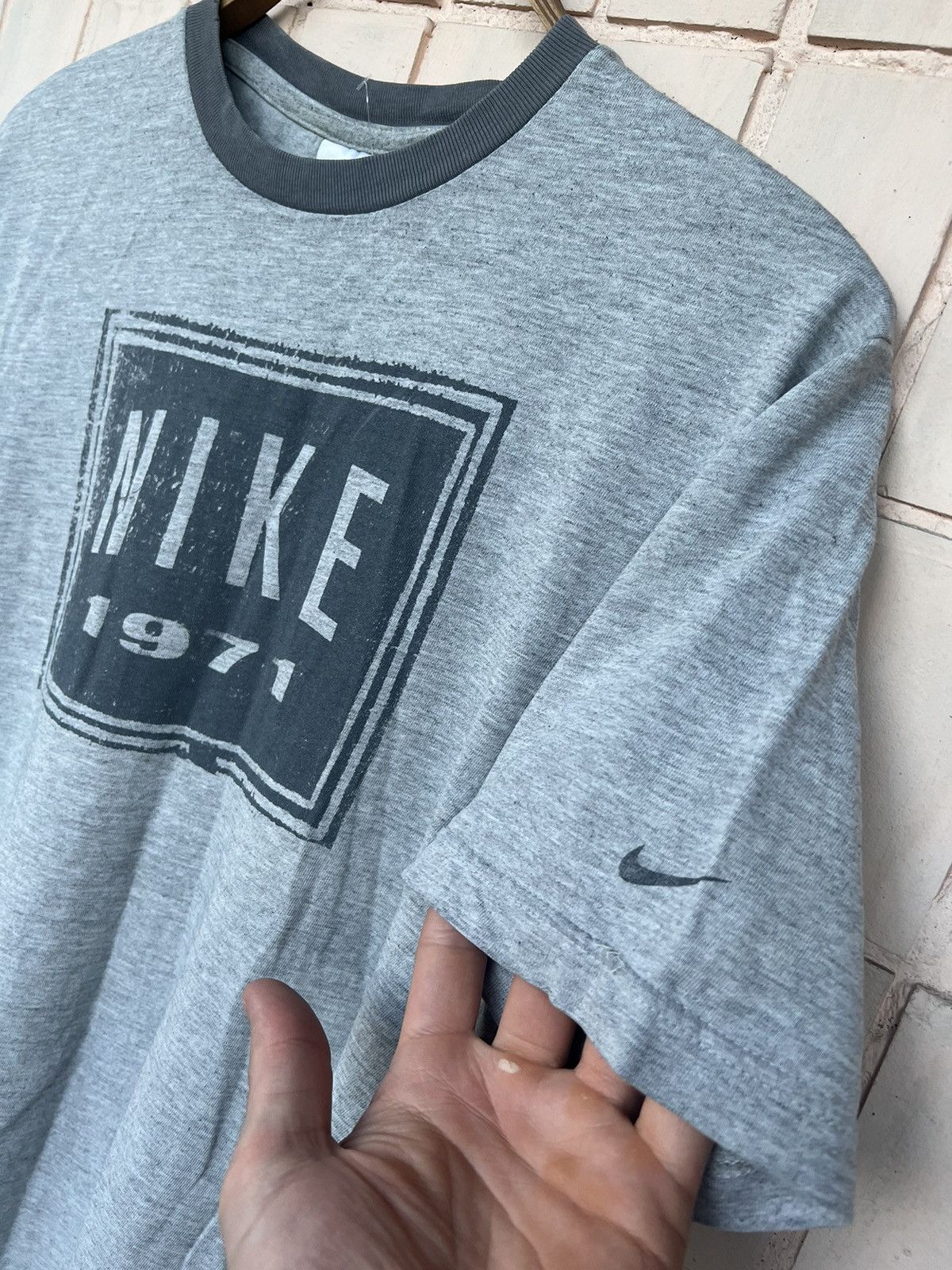 Nike Vintage Nike T Shirt Big Logo Swoosh Y2K Size US M / EU 48-50 / 2 - 14 Thumbnail