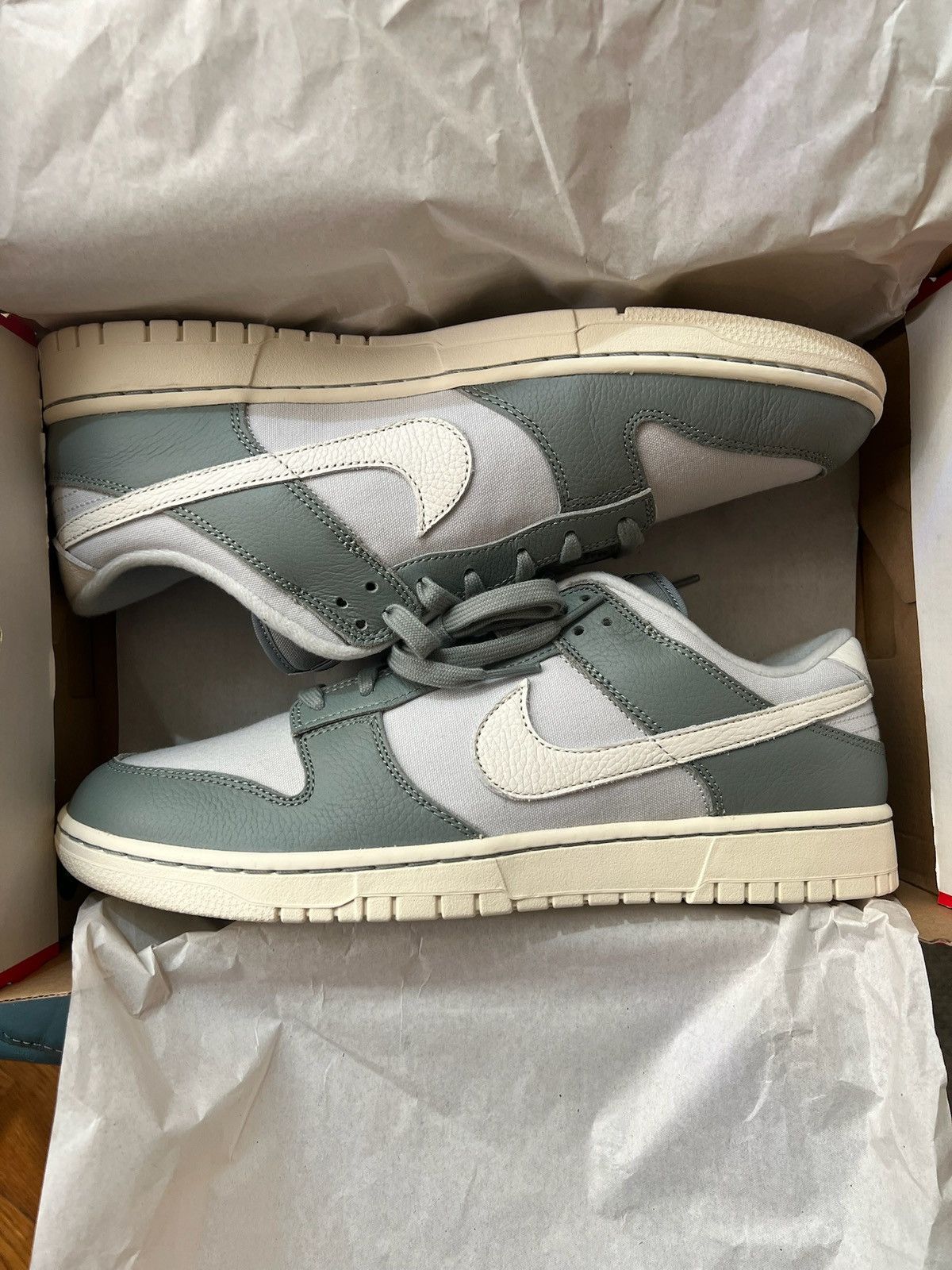 Nike Nike Dunk Low PRM - Mica Green ( SZ 12 ) Size US 12 / EU 45 - 1 Thumbnail