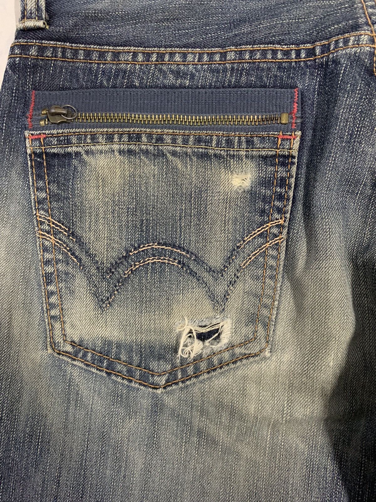 Edwin Vintage Edwin 503 BlueTrip Distressed Jeans Made in Japan Size US 31 - 15 Thumbnail