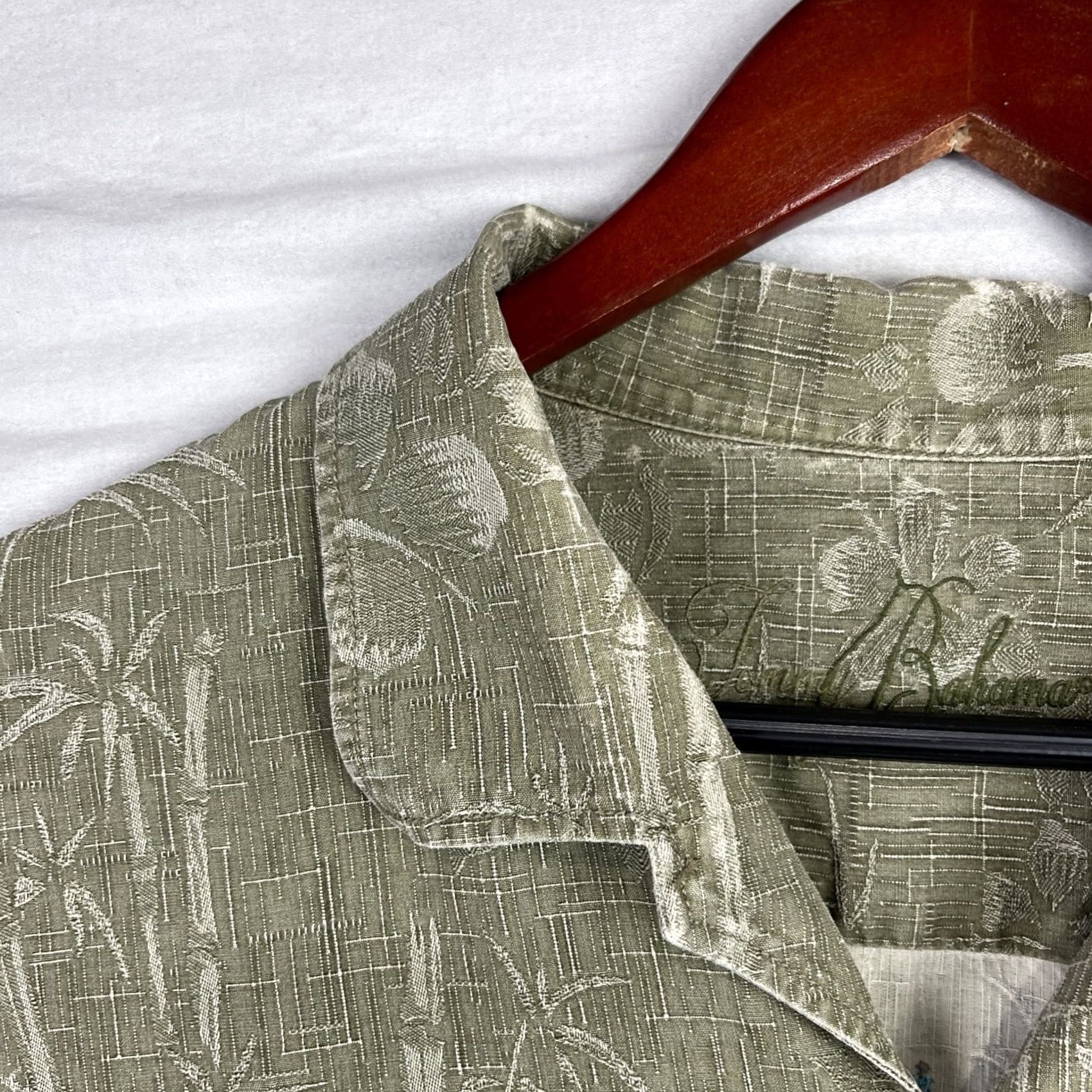 Tommy Bahama Tommy Bahama Shirt Mens 2XL Khaki Floral Hawaiian Silk Casual Shirt Casual Wear Mens 2XL Size US XXL / EU 58 / 5 - 5 Thumbnail