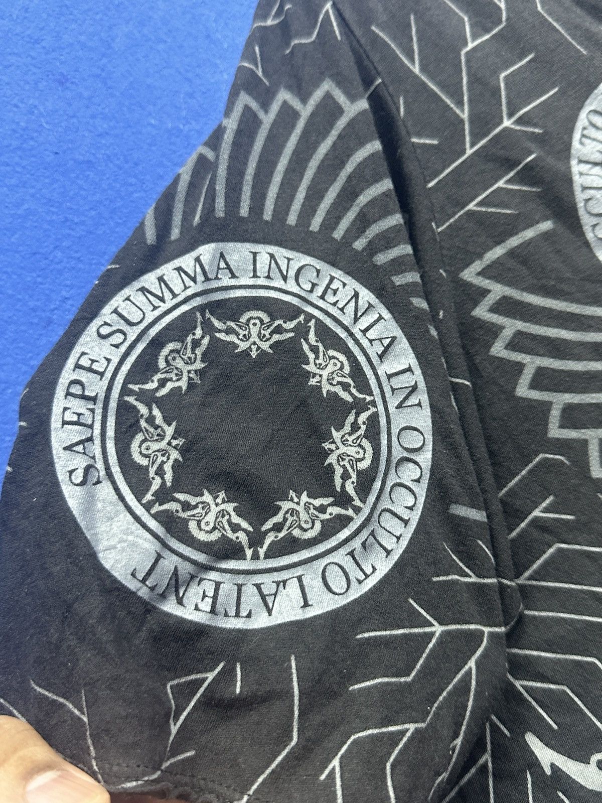 Diesel × Diesel Black Gold × Vintage Rare 🔥 Diesel Black Gold Full Print Punk Tee Size US M / EU 48-50 / 2 - 6 Thumbnail