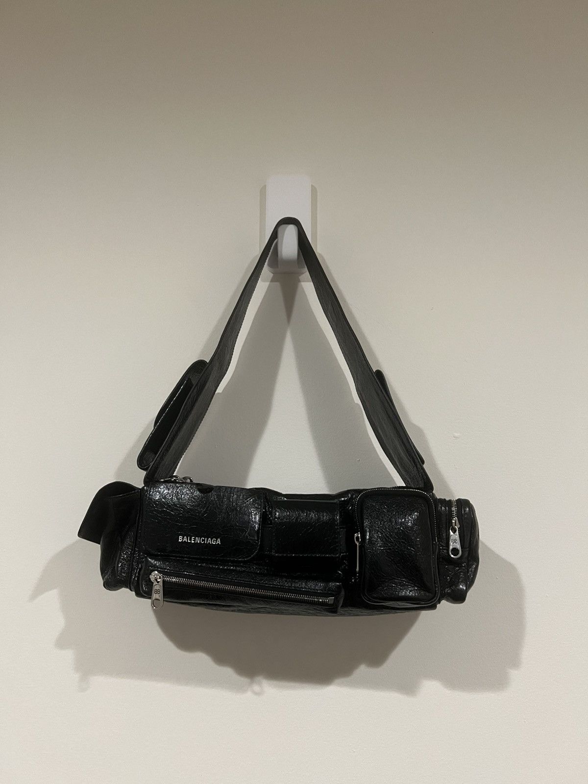 バッグ Yeezy Gap Balenciaga Snake Bag kanyeWest Gap × Yeezy YEEZY X GAP black snake bag engineered by Balenciaga
