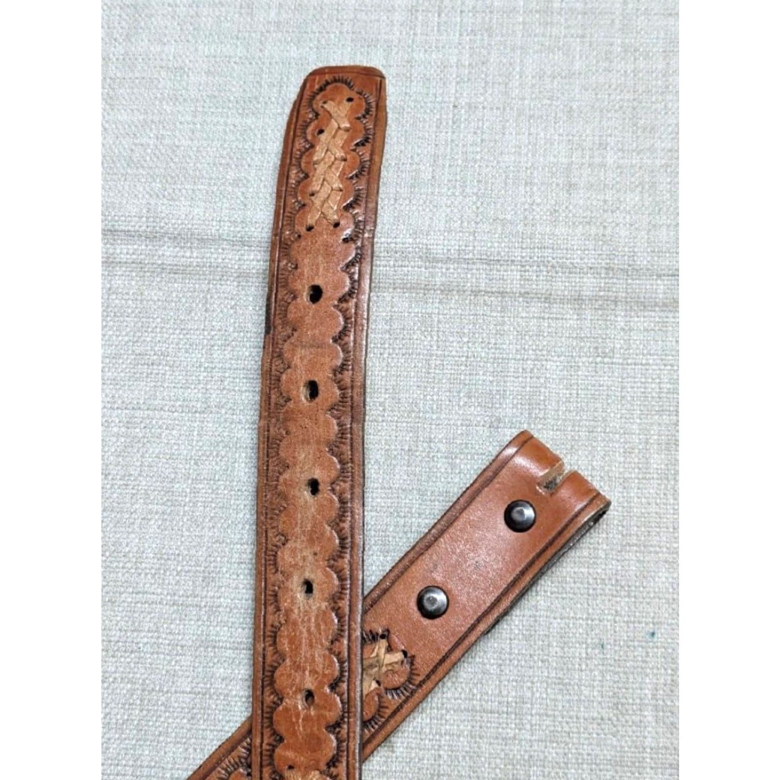 Vintage VINTAGE handcrafted western belt for Men 34 brown cowhide leather Tooled Braided buckle belt 1-3/8" width Size 34 - 5 Thumbnail
