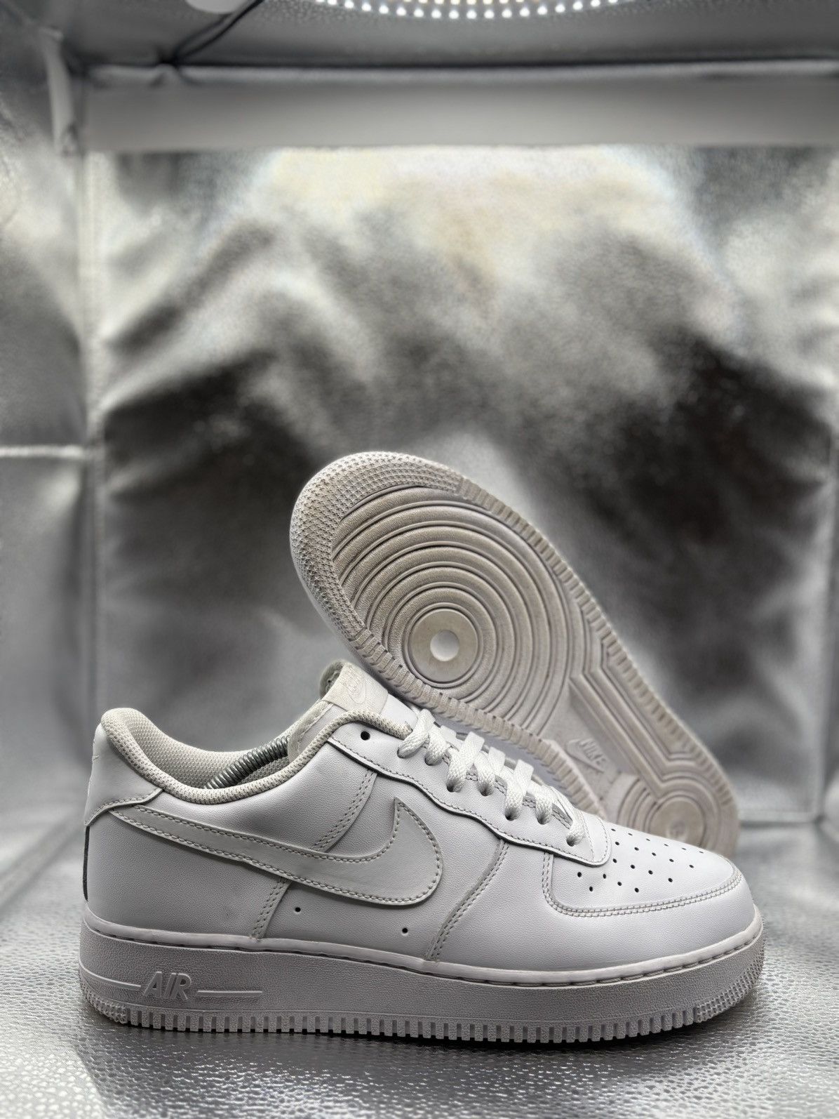 Air Force 1 low triple white