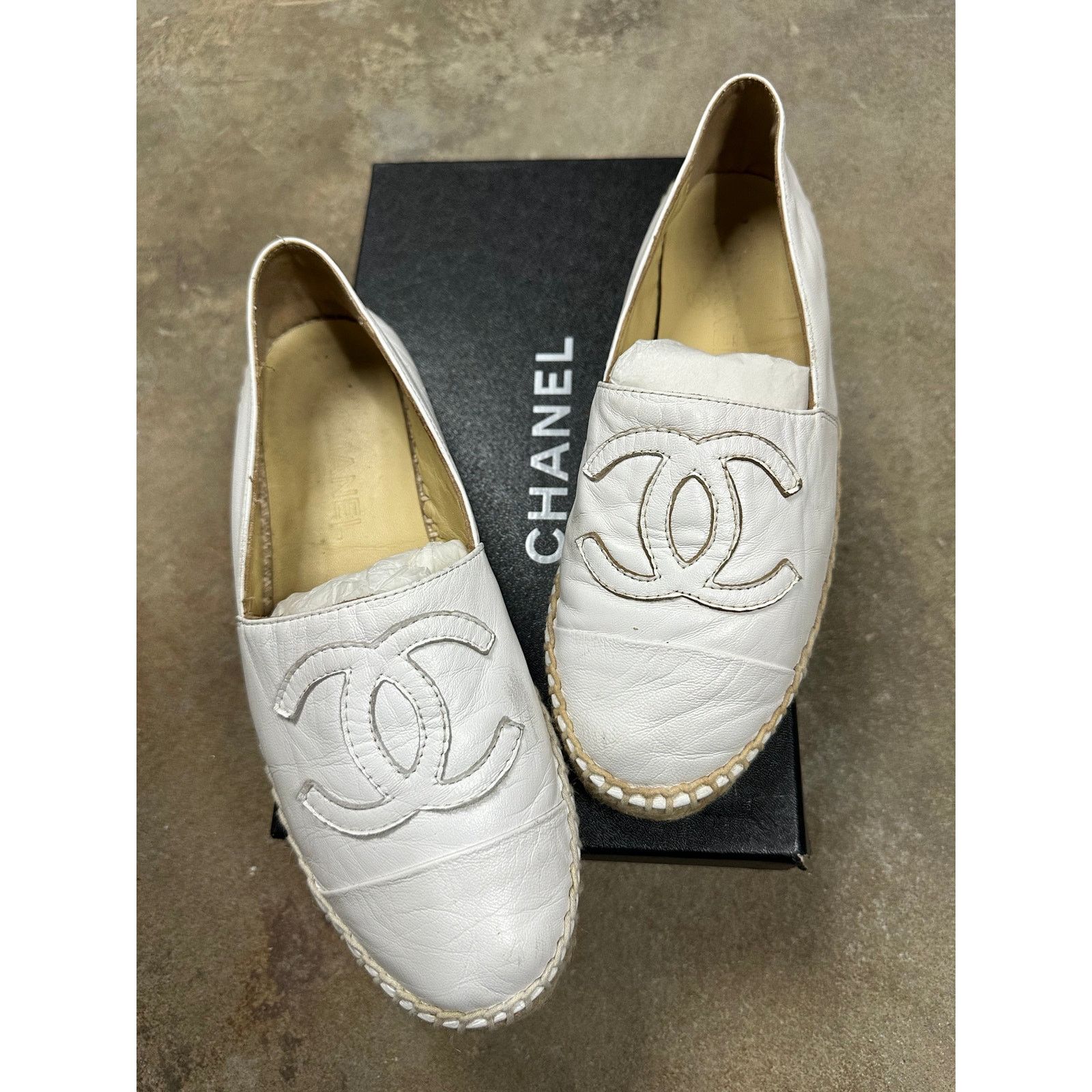 Chanel Chanel Espadrilles White Gum Used 38 (US 6) With Box Size US 6 / IT 36 - 1 Thumbnail