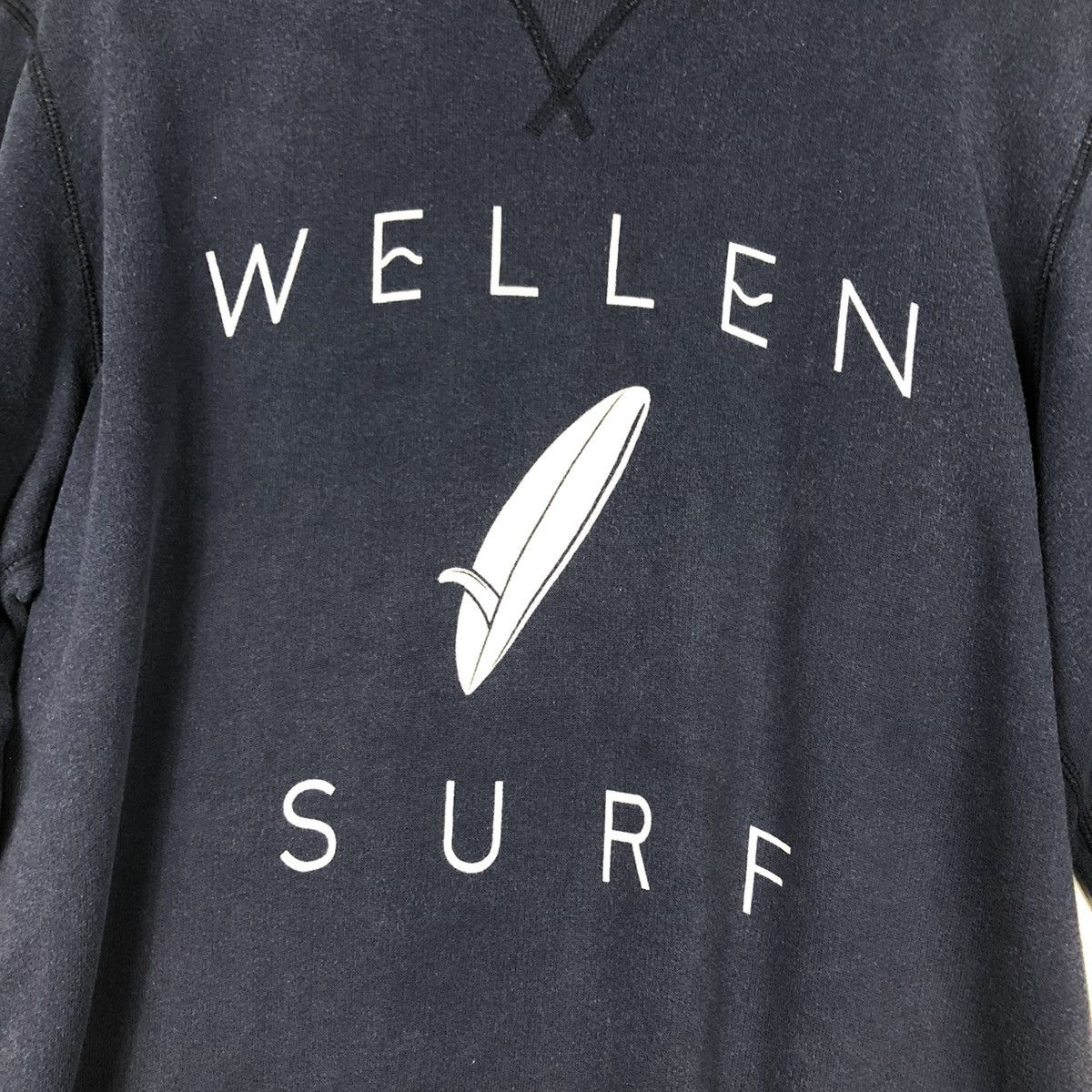 Japanese Brand Wellen Surf Graphic Crewneck Coastal Core Uniqlo UT Collab Size US XL / EU 56 / 4 - 13 Thumbnail