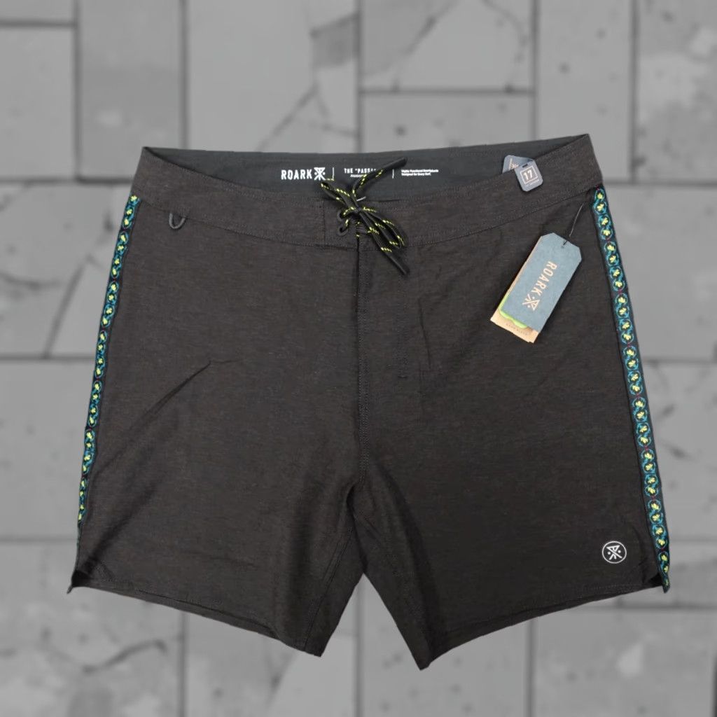 Roark Roark Board Shorts Men 36 Black 17” Hemp Blend RP467 Quick Dry Stretch Above-the-Knee Drawstring Back Pocket Surfing Recreation Size US 36 / EU 52 - 1 Thumbnail