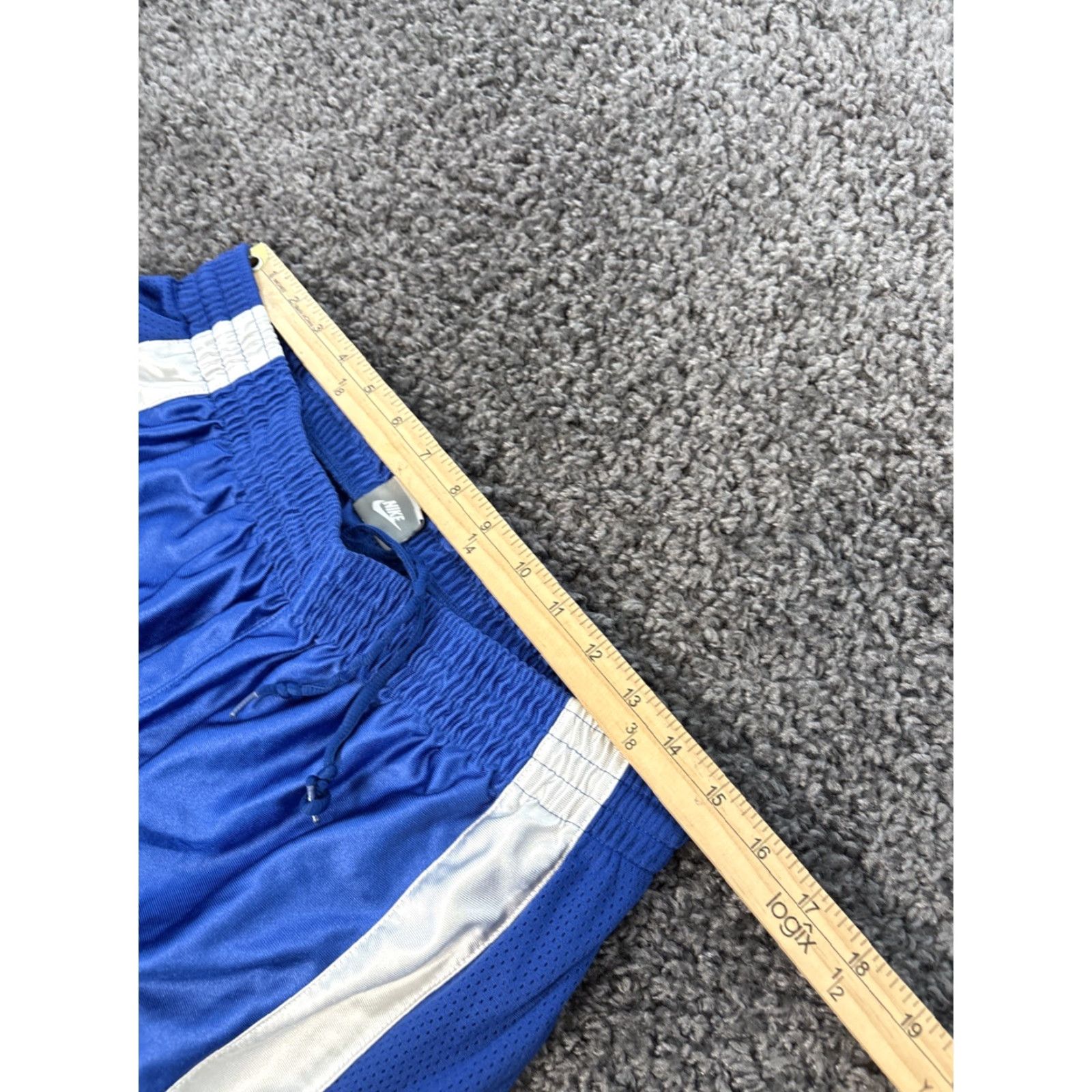 Nike VINTAGE Nike Shorts Mens XL Blue Dazzle Warm Up MMA Striped Basketball Y2K Mens Size US 36 / EU 52 - 5 Thumbnail
