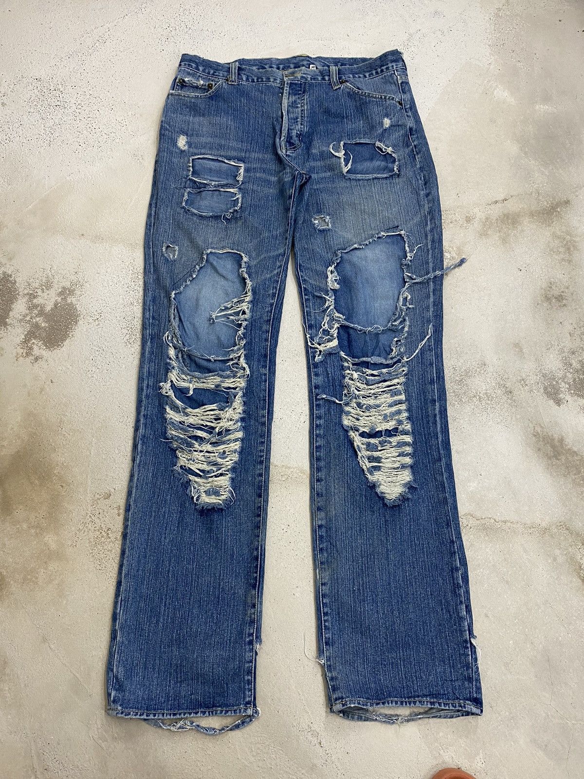 If Six Was Nine Universal Jean Ripped Distressed Art Patch Straight Cut Size US 34 / EU 50 - 1 Thumbnail