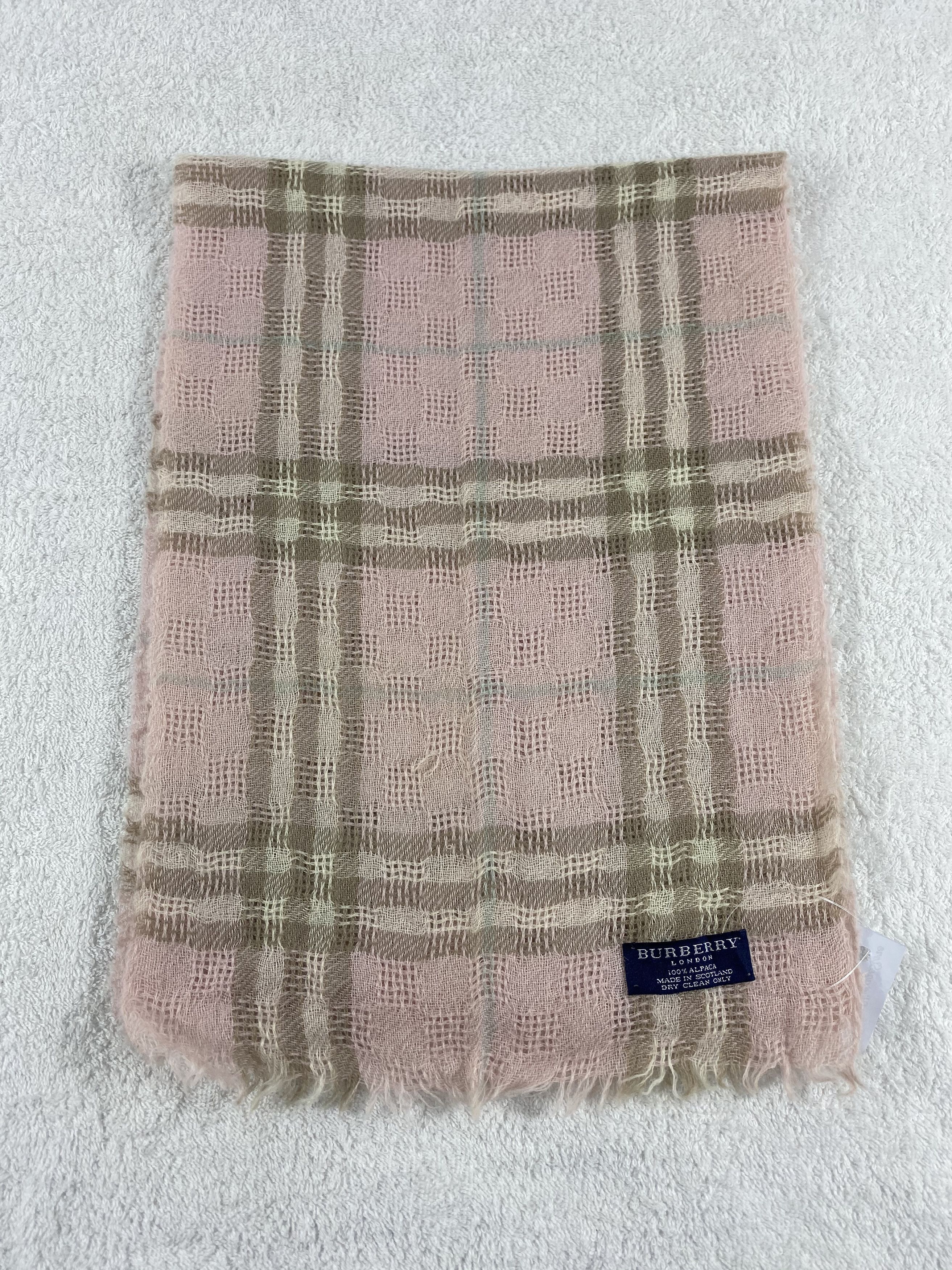 Burberry Vintage Burberry Scarf/Muffler/Neckwear MF787 Size ONE SIZE - 2 Thumbnail