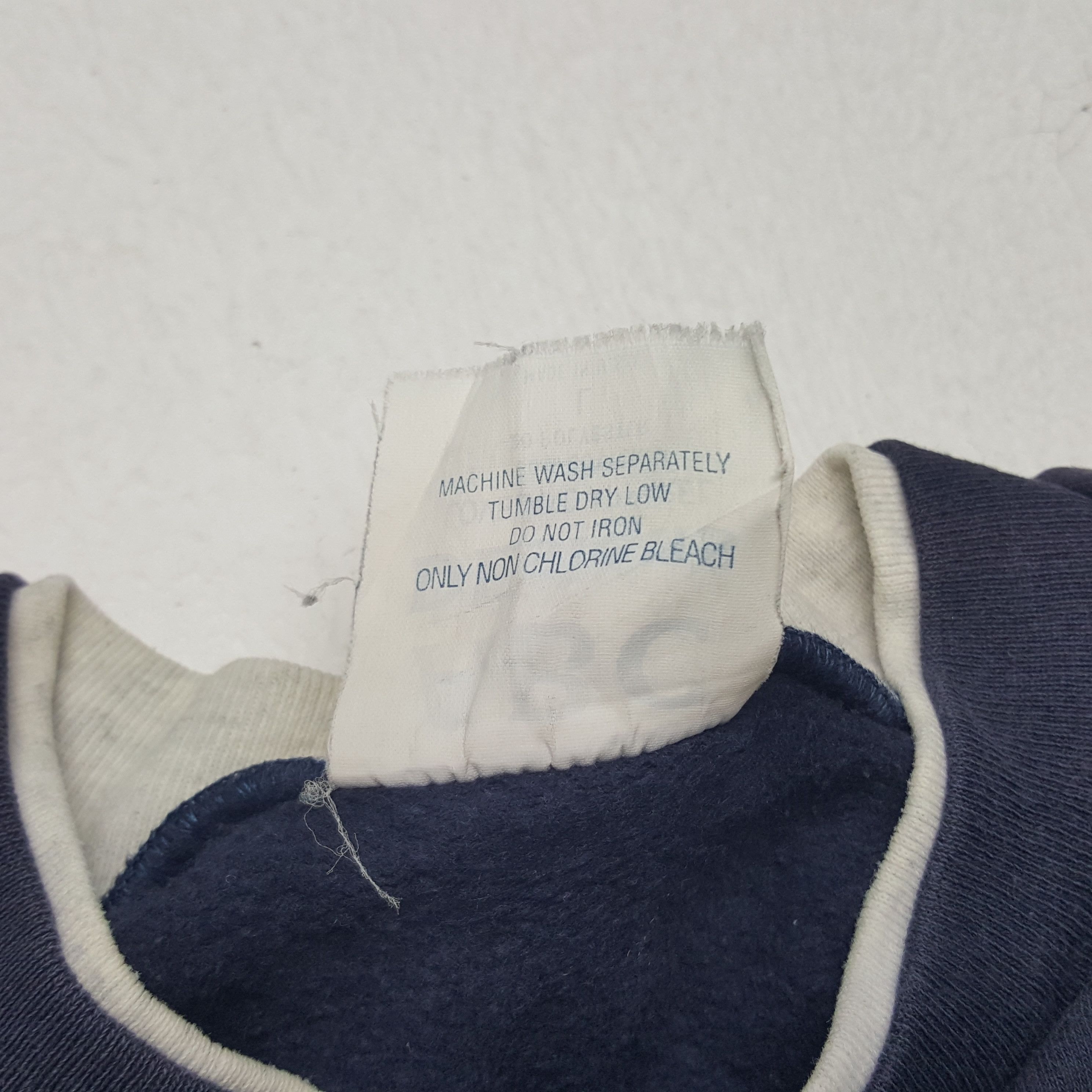 Vintage Vintage Eagle Mirror Style ABC Design Sweatshirt Size US M / EU 48-50 / 2 - 7 Thumbnail