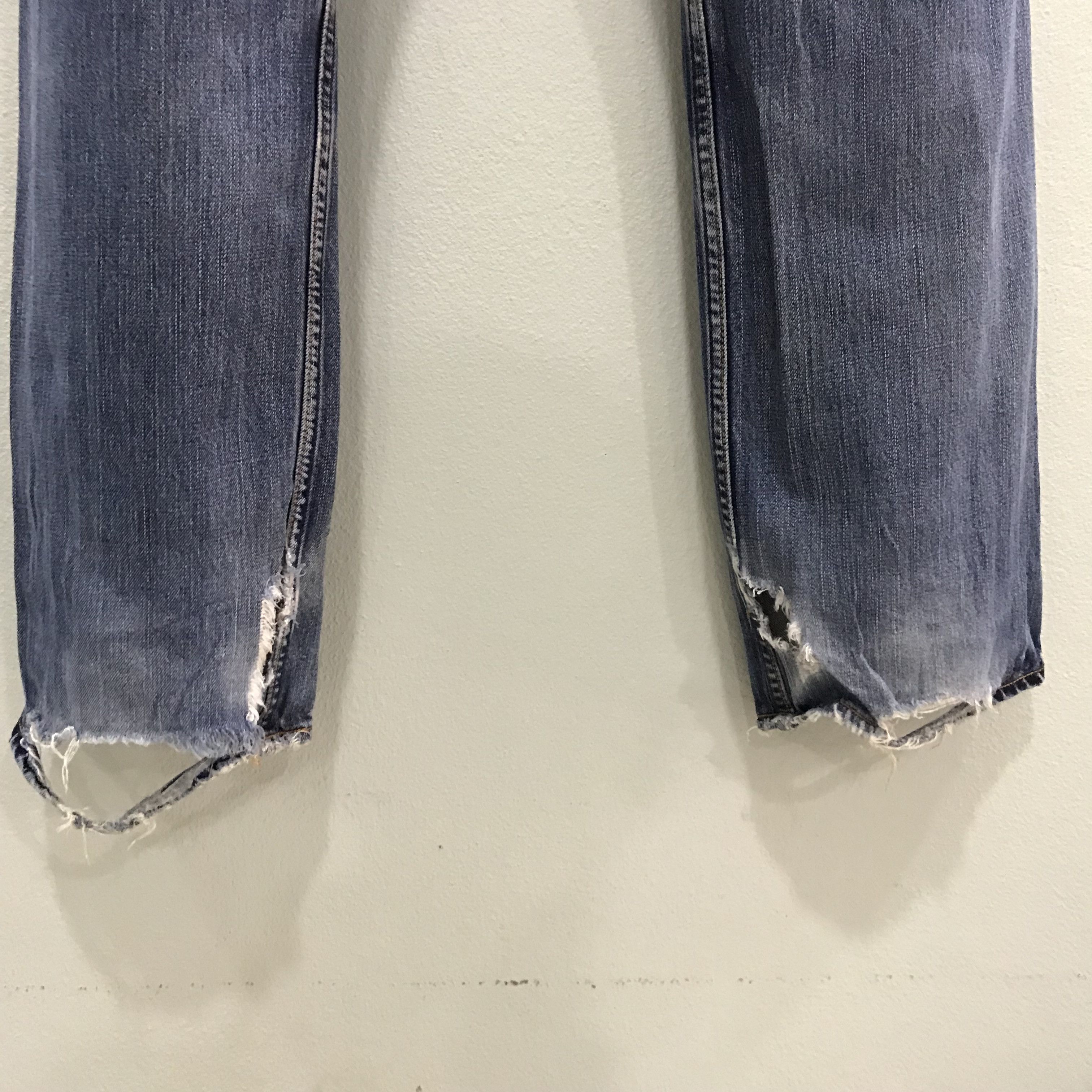 Levi's Vintage Levi’s 501 Distressed Blue Straight Leg High Waist Size US 30 / EU 46 - 8 Thumbnail
