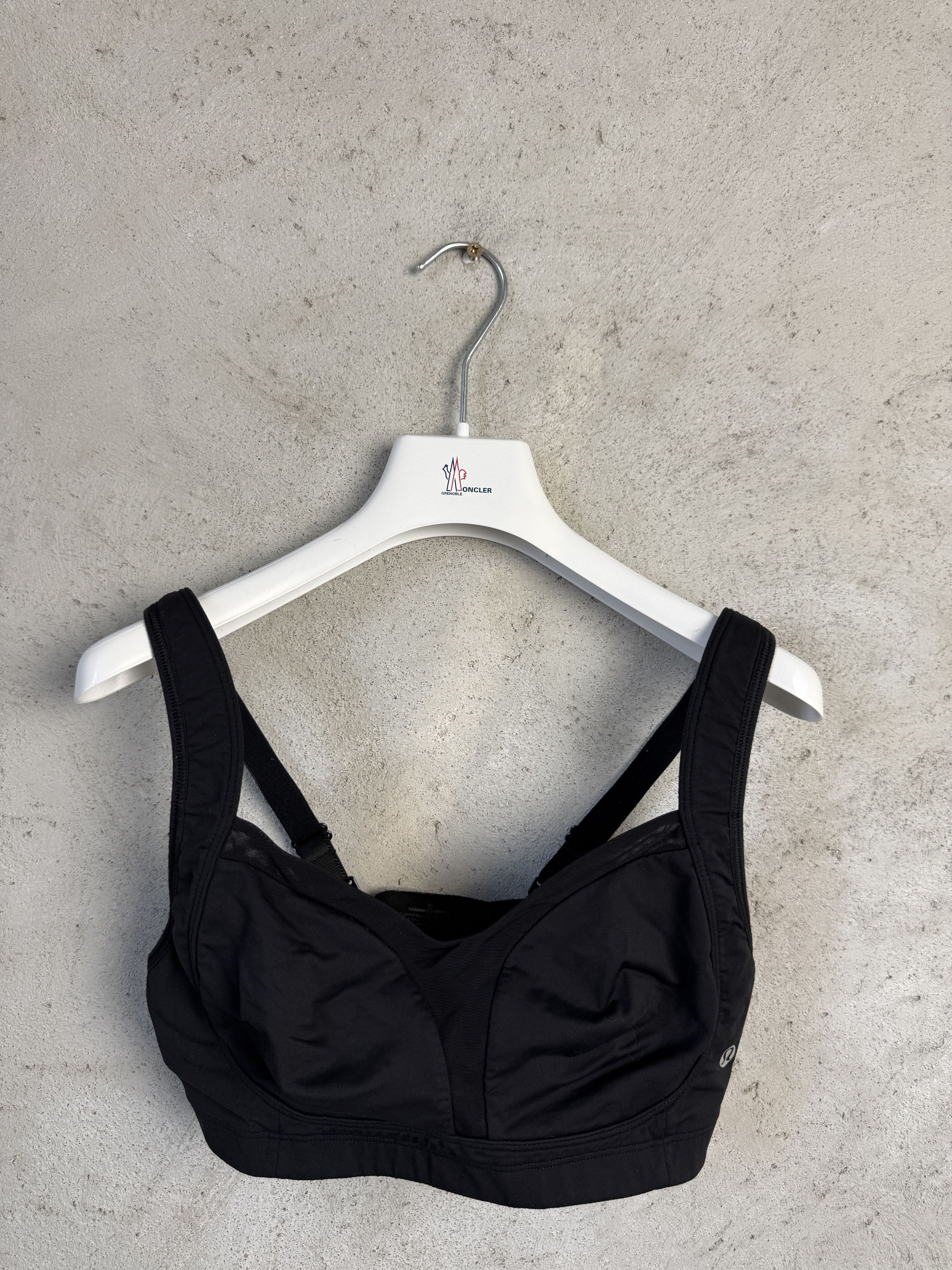 Lululemon Lululemon bra top sport gym pilates yoga Size L / US 10 / IT 46 - 2 Thumbnail