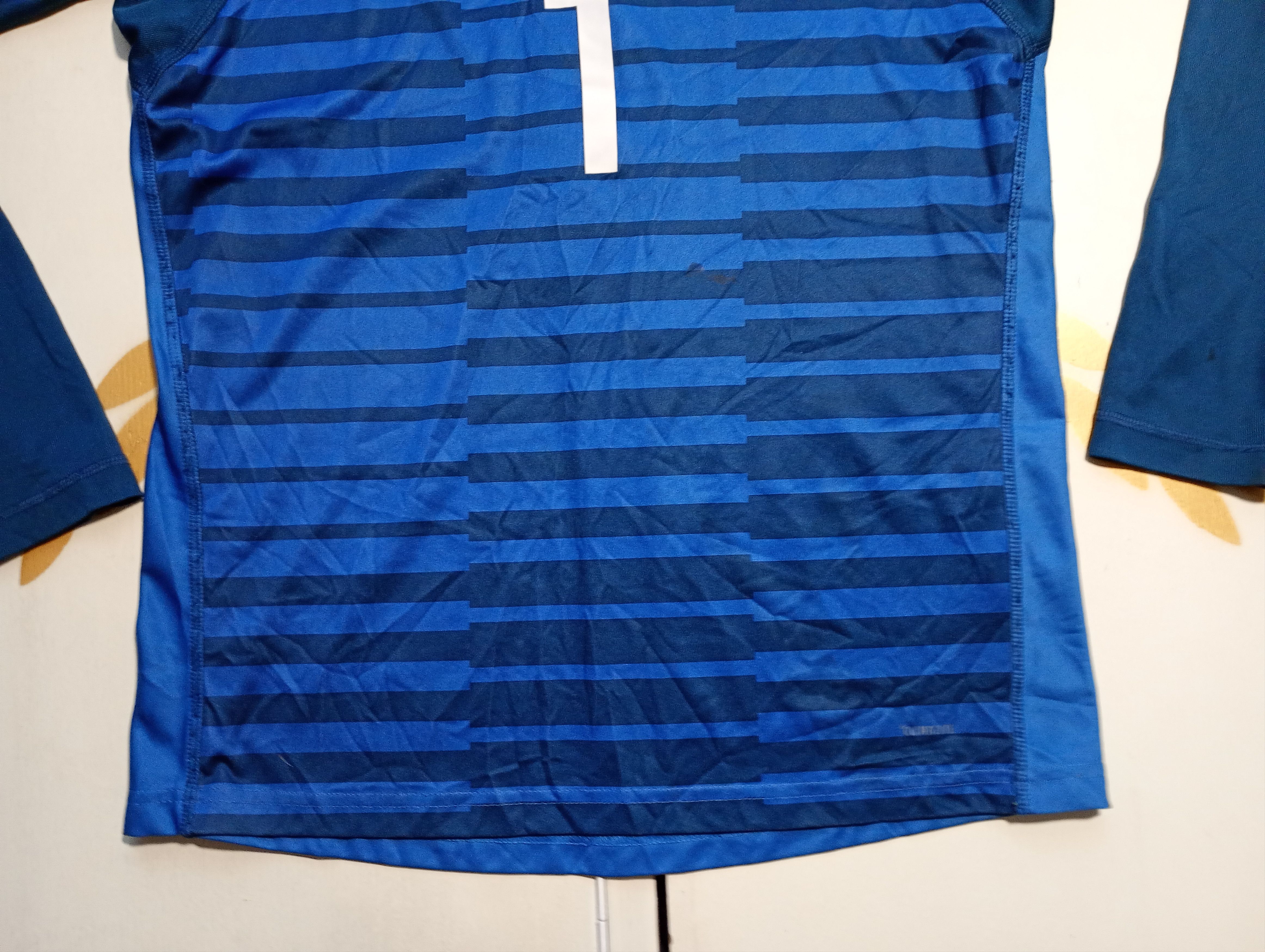 Adidas Adidas Germany Jersey 1 Neuer 2018-2019 Junior size XL Size US S / EU 44-46 / 1 - 3 Thumbnail