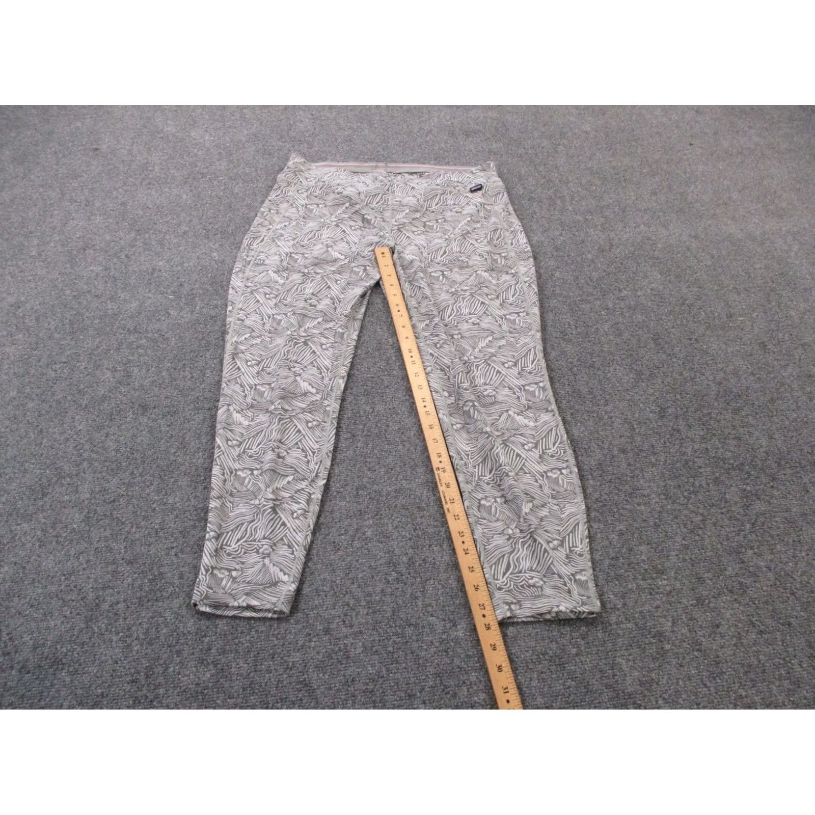 Patagonia Patagonia Leggings Womens XL Gray Aztec Capilene Midweight Base Layer 44492 Size 24" / US 00 / IT 34 - 3 Thumbnail