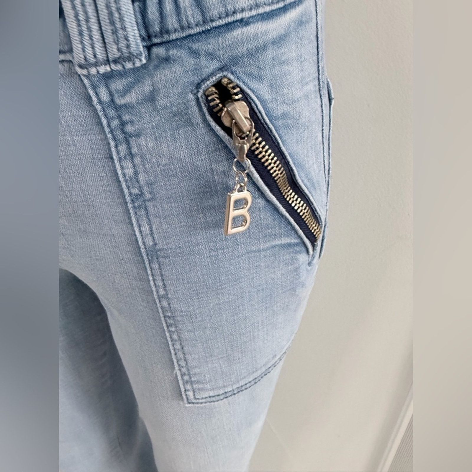 Other New Y2K Pitbull Buttlifting Light Blue Jeans.98% cotton. Size 24" / US 00 / IT 34 - 10 Thumbnail