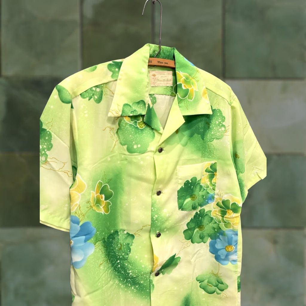 Vintage VINTAGE Above The Belt Shirt Medium Green Polyester 70’s Hawaiian Pattern Polo Men Size US M / EU 48-50 / 2 - 1 Thumbnail