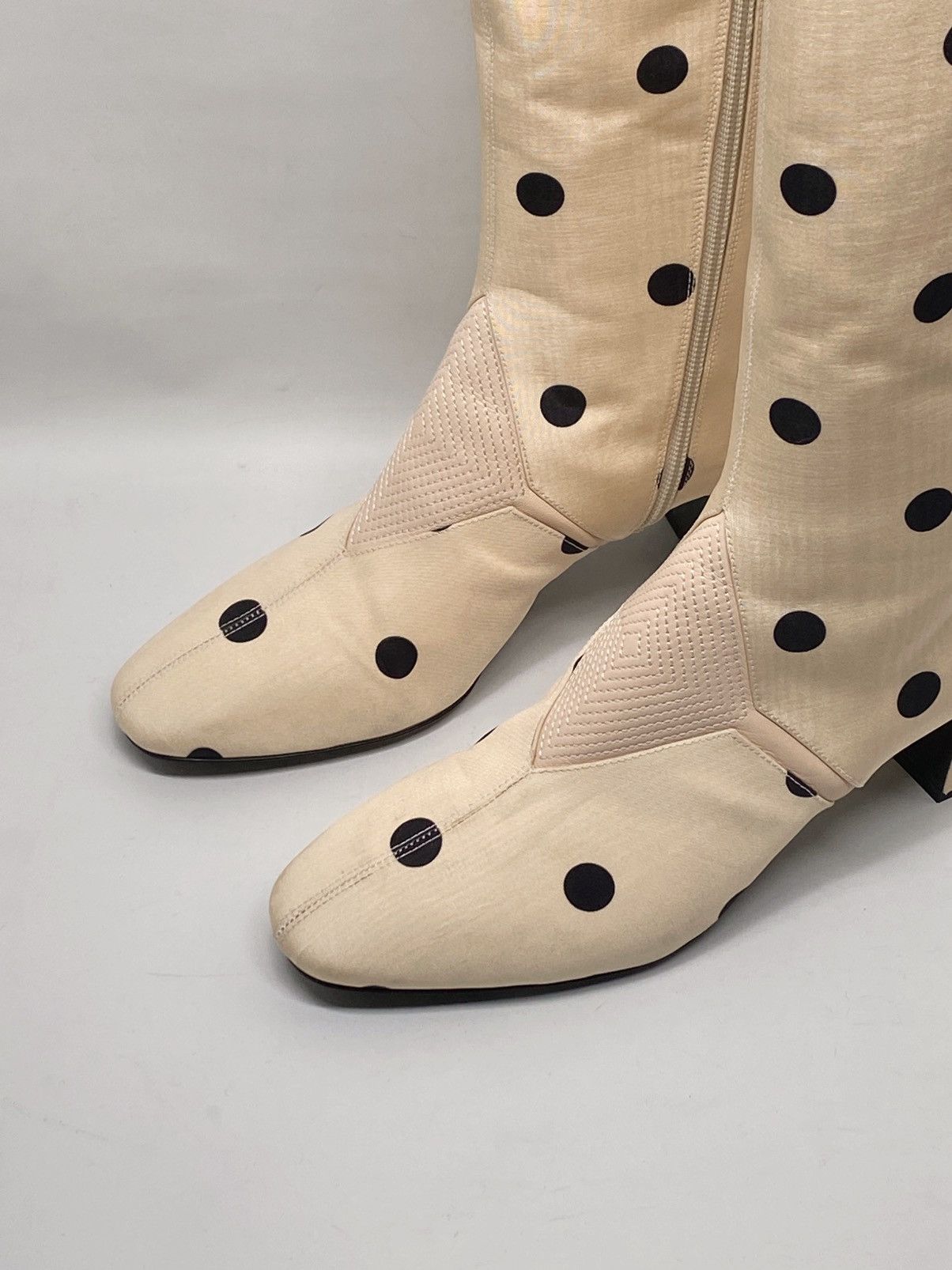 Valentino Valentino Garavani Equivoque Tall Polka Dot Boots size 37 Size US 7 / IT 37 - 10 Thumbnail