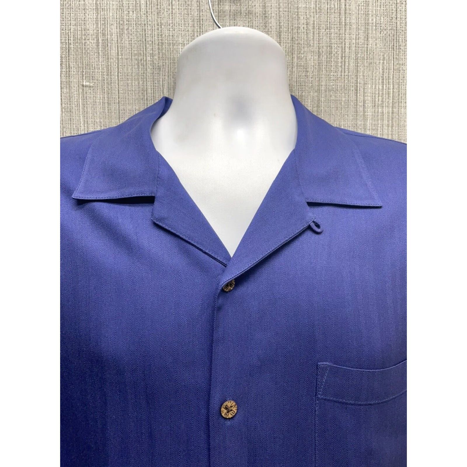 Tommy Bahama VINTAGE Tommy Bahama Shirt Hawaiian Silk Button-Down Short Sleeve M Dark Blue Mens M Size US M / EU 48-50 / 2 - 2 Thumbnail