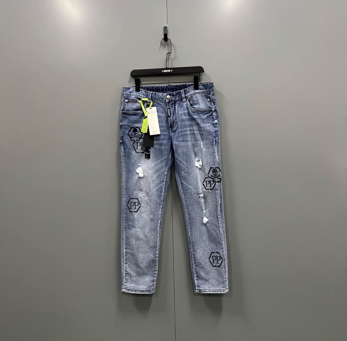 Philipp Plein PHILIPP PLEIN Blue Washed Skull Jeans J41 Size 24" / US 00 / IT 34 - 1 Thumbnail