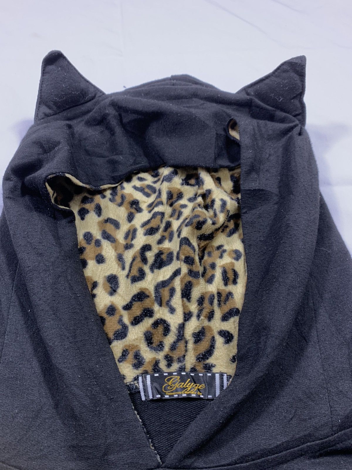 20471120 Vintage Galyge bono joke glitter skull hoodie ifsix style Size US M / EU 48-50 / 2 - 2 Thumbnail