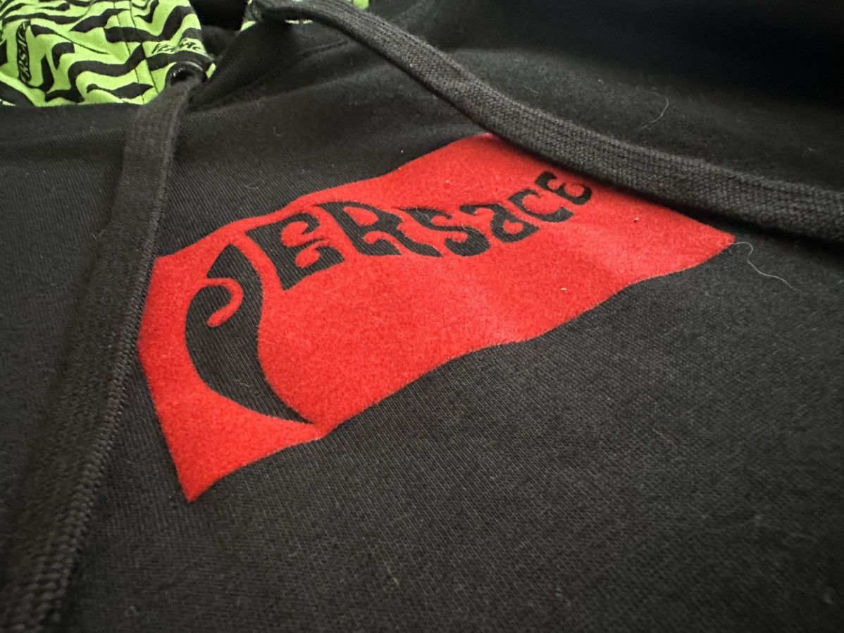 Versace Versace longsleeve hooded T Size US S / EU 44-46 / 1 - 4 Thumbnail